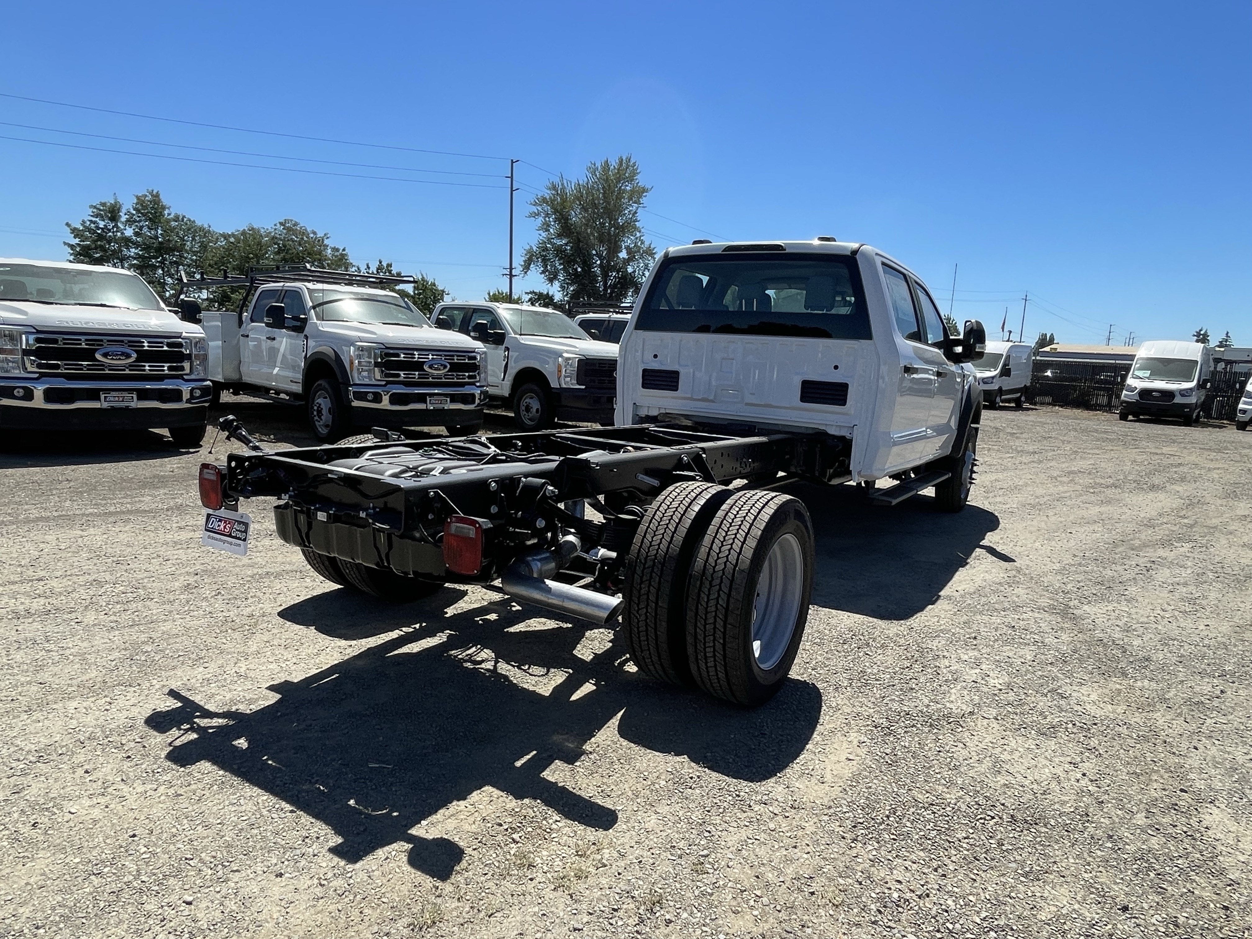 2026 Ford Super Duty F-450 DRW XL 4WD Crew Cab 203 WB 84 CA