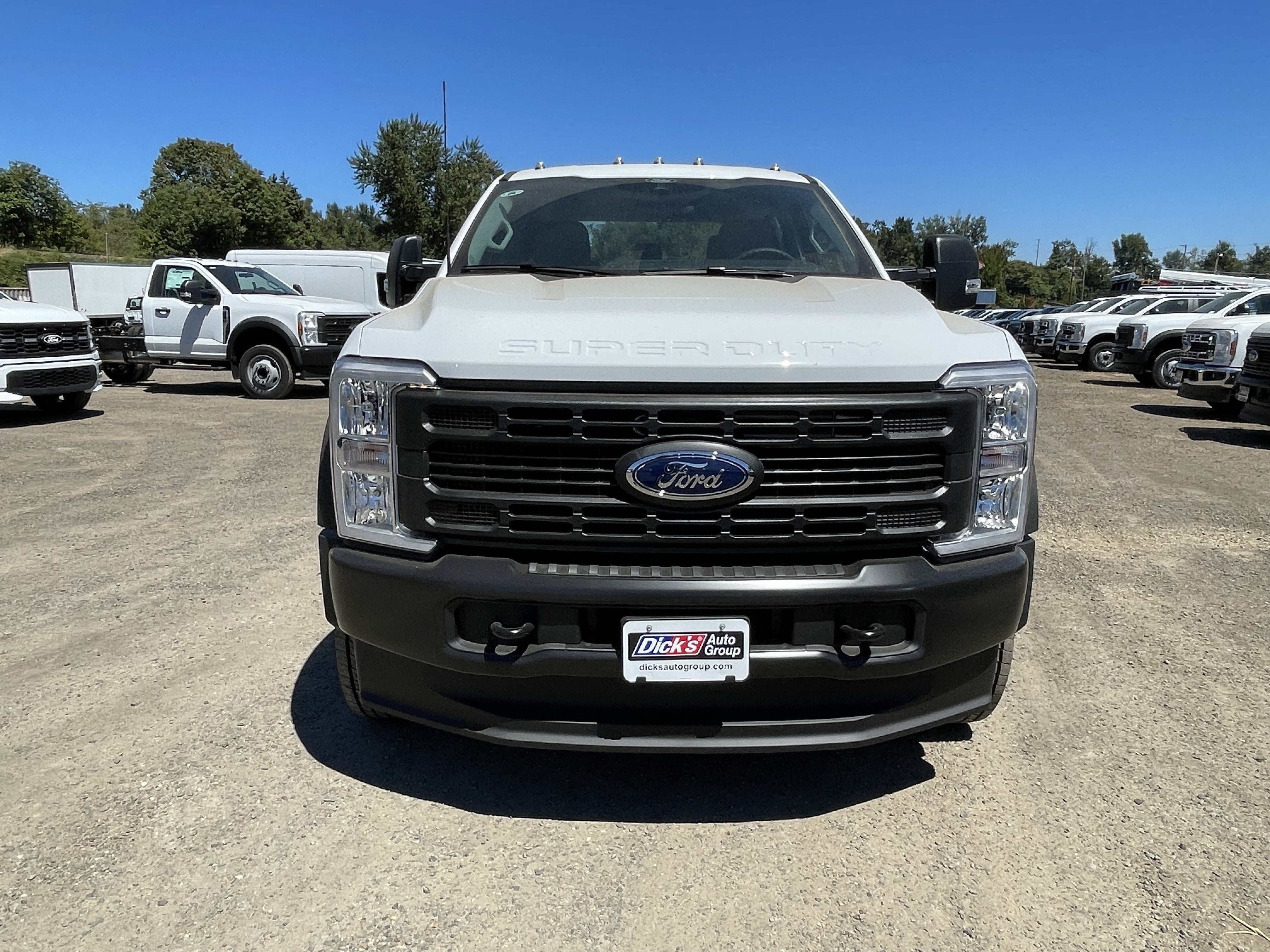 2026 Ford Super Duty F-450 DRW XL 4WD Crew Cab 203 WB 84 CA