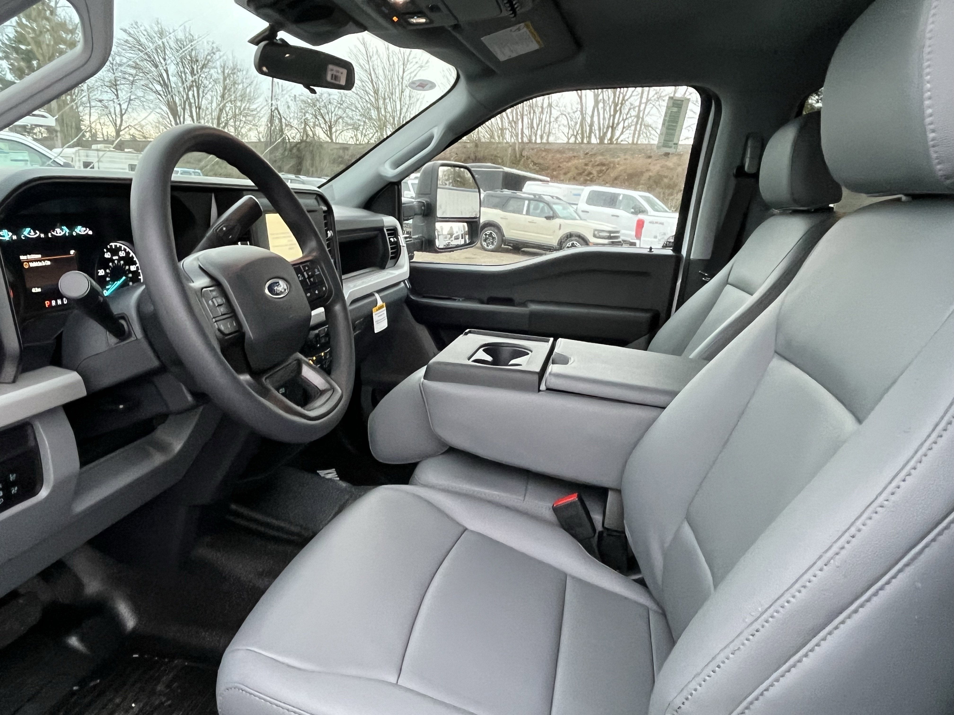 2026 Ford Super Duty F-450 DRW XL 4WD Crew Cab 179 WB 60 CA