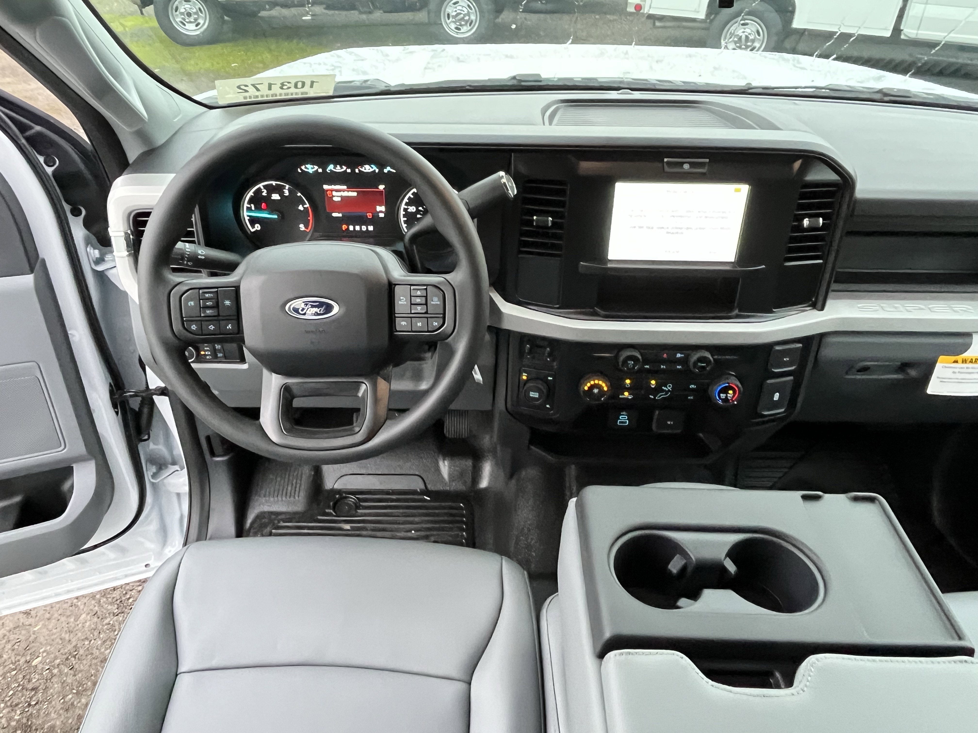 2026 Ford Super Duty F-450 DRW XL 4WD Crew Cab 179 WB 60 CA