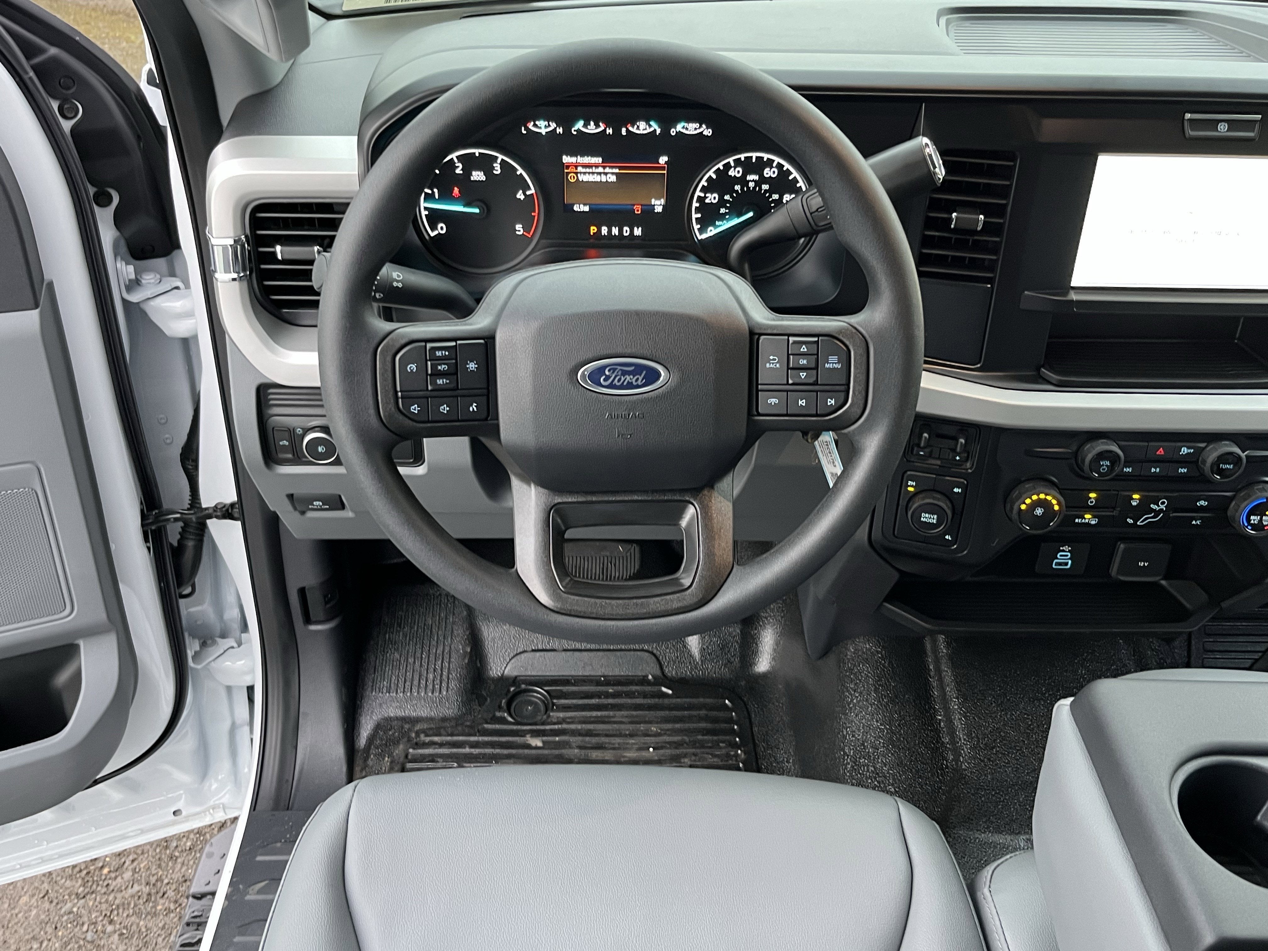 2026 Ford Super Duty F-450 DRW XL 4WD Crew Cab 179 WB 60 CA