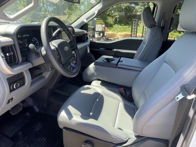 2026 Ford Super Duty F-450 DRW XL 4WD Crew Cab 179 WB 60 CA