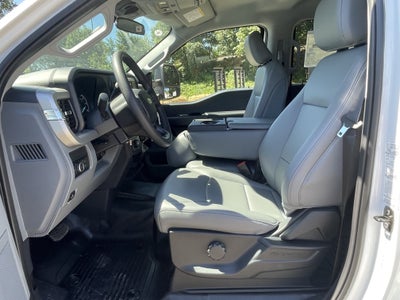 2026 Ford Super Duty F-450 DRW XL 4WD Crew Cab 179 WB 60 CA