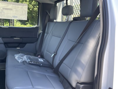 2026 Ford Super Duty F-450 DRW XL 4WD Crew Cab 179 WB 60 CA