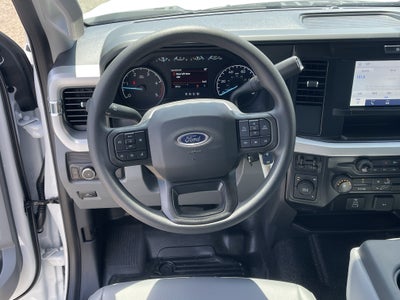 2026 Ford Super Duty F-450 DRW XL 4WD Crew Cab 203 WB 84 CA