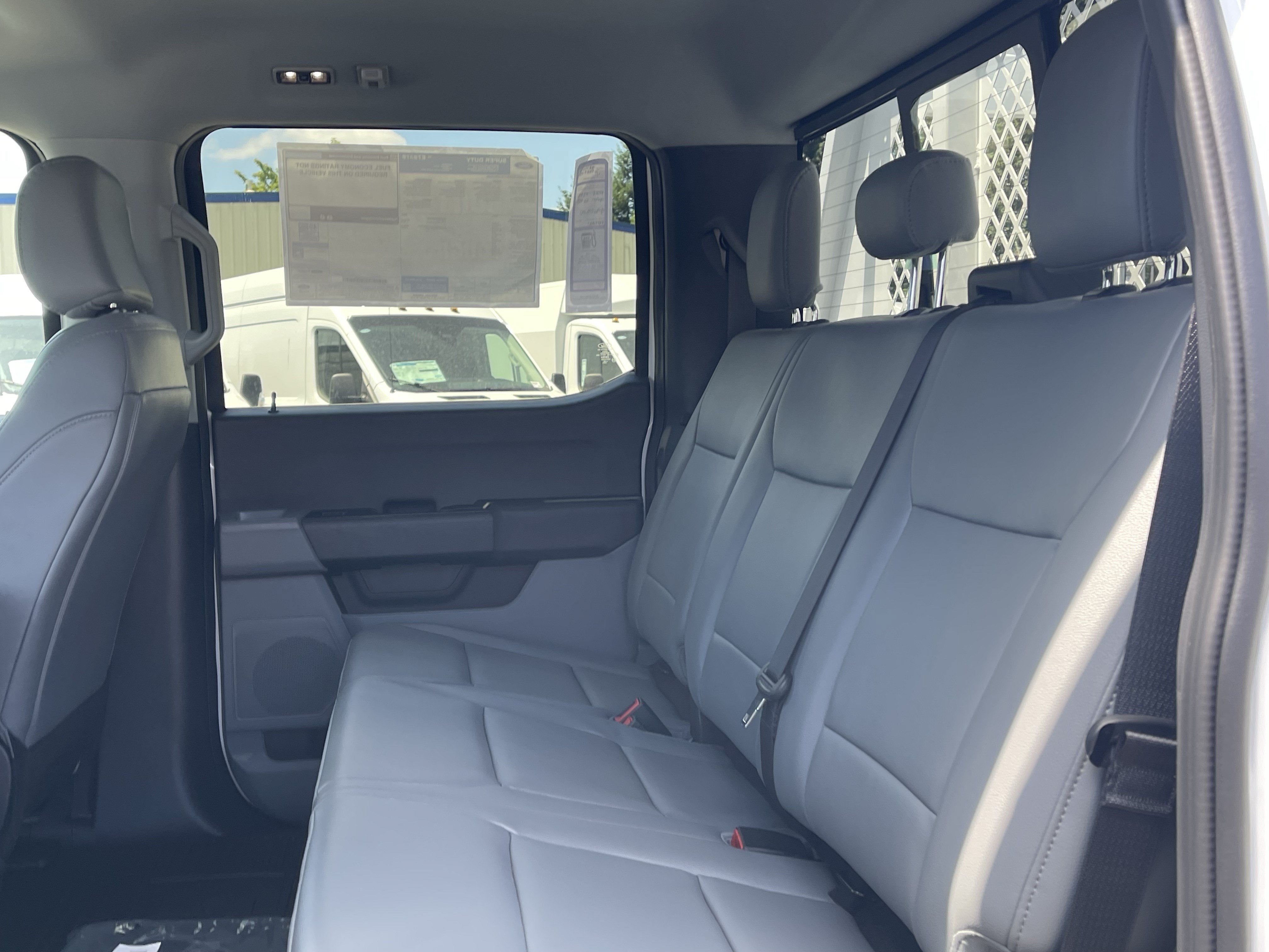 2026 Ford Super Duty F-450 DRW XL 4WD Crew Cab 203 WB 84 CA