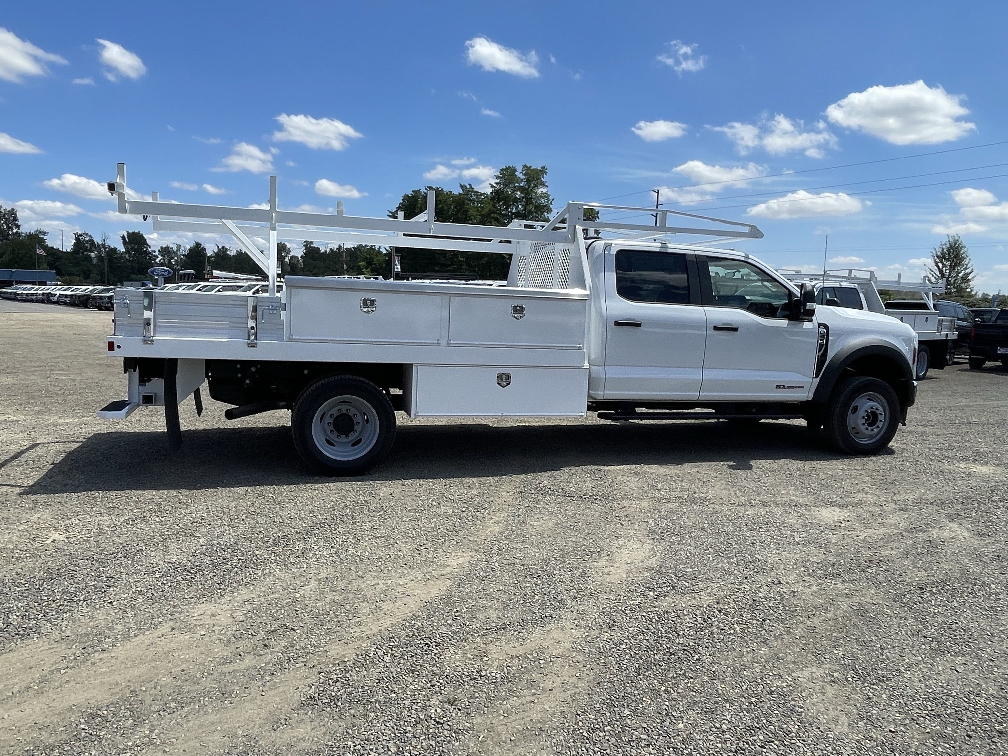 2026 Ford Super Duty F-450 DRW XL 4WD Crew Cab 203 WB 84 CA
