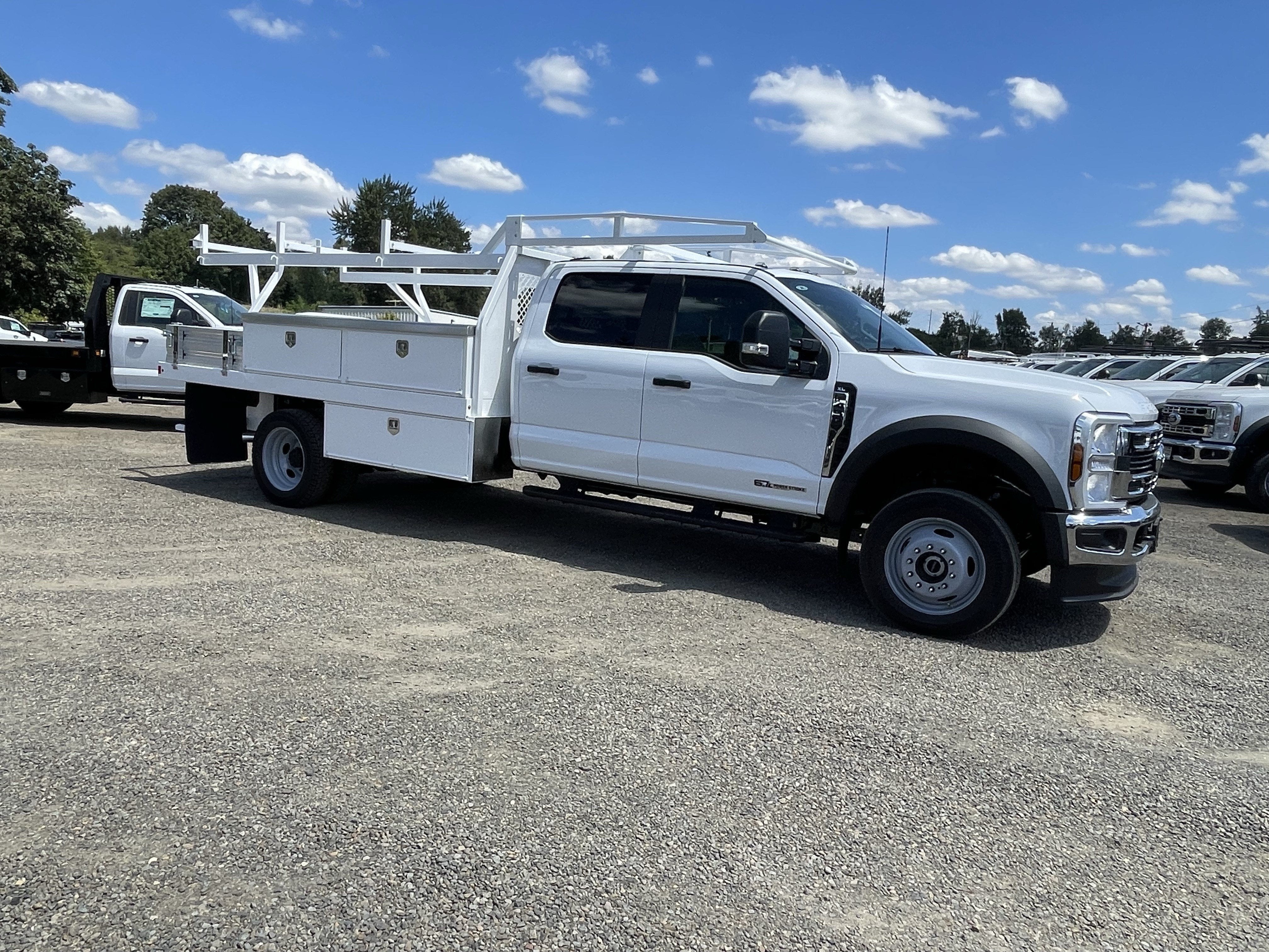 2026 Ford Super Duty F-450 DRW XL 4WD Crew Cab 203 WB 84 CA
