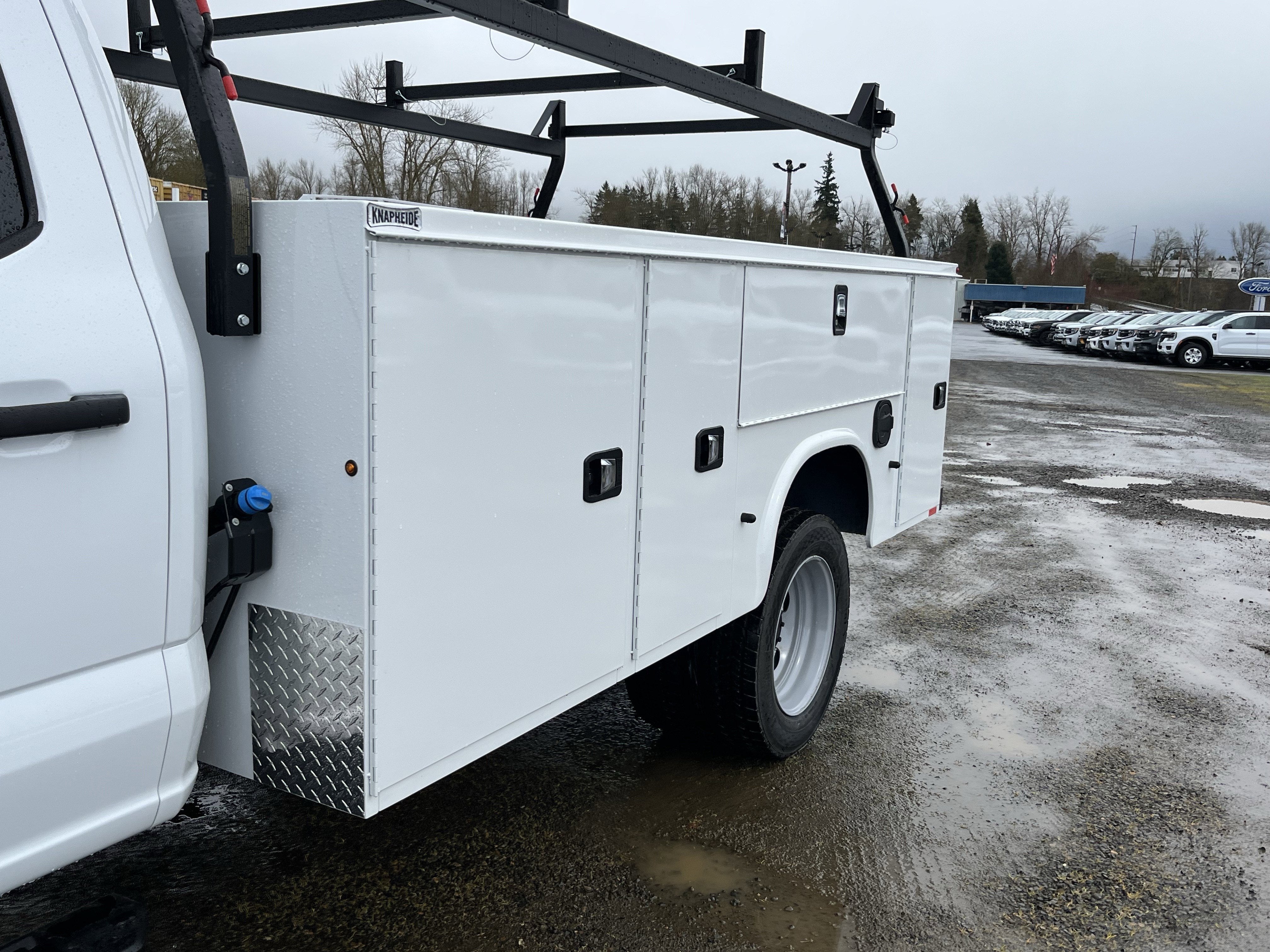 2026 Ford Super Duty F-450 DRW XL 4WD Crew Cab 179 WB 60 CA