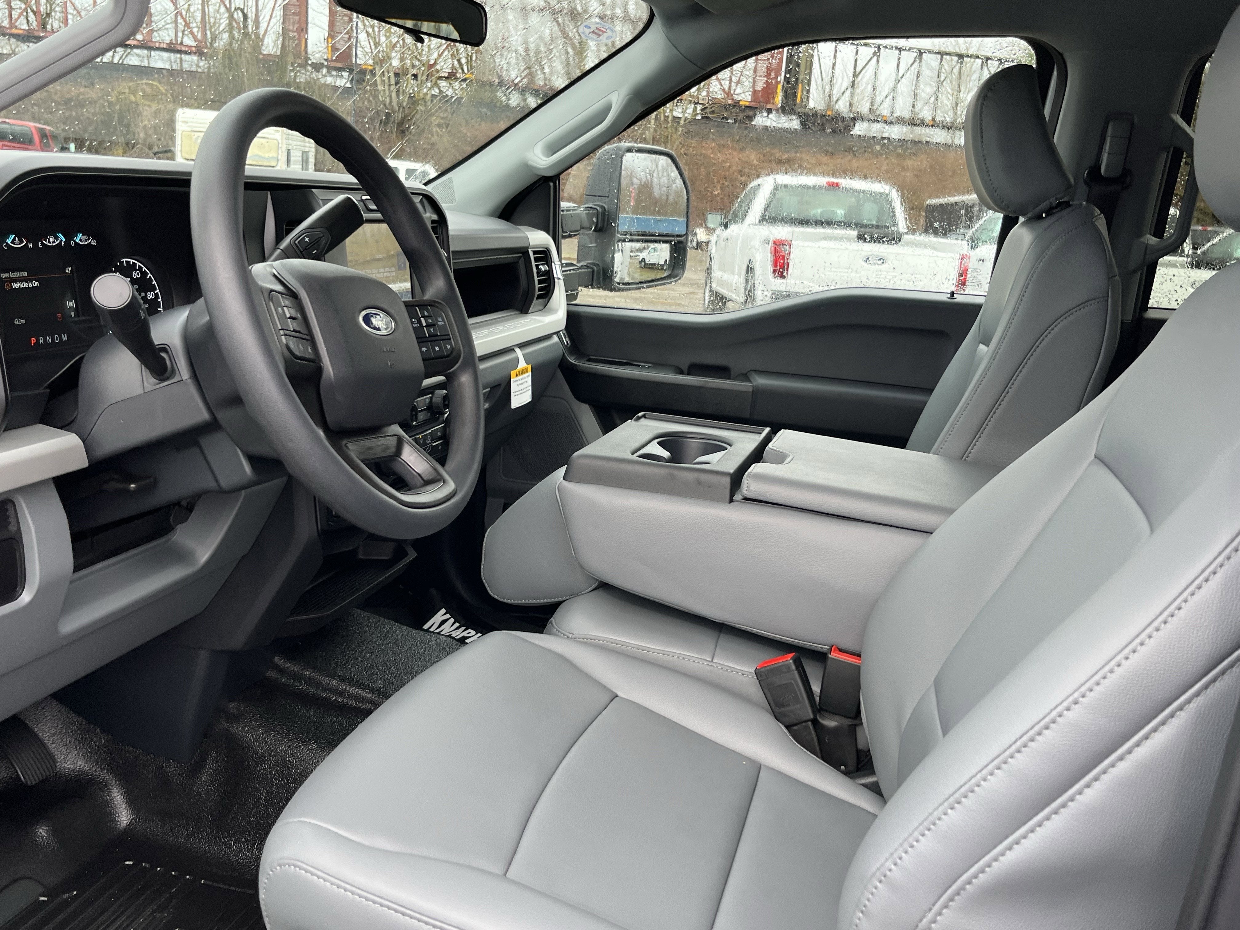 2026 Ford Super Duty F-450 DRW XL 4WD Crew Cab 179 WB 60 CA