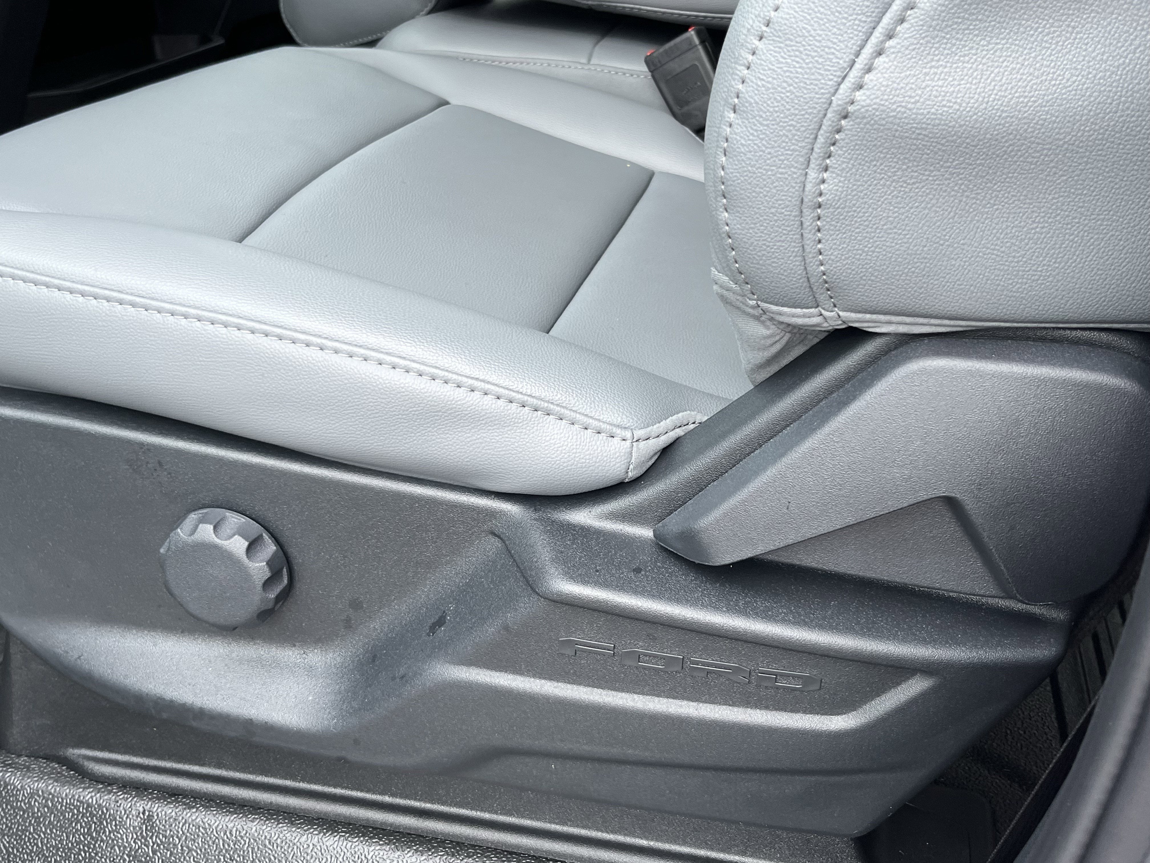 2026 Ford Super Duty F-450 DRW XL 4WD Crew Cab 179 WB 60 CA