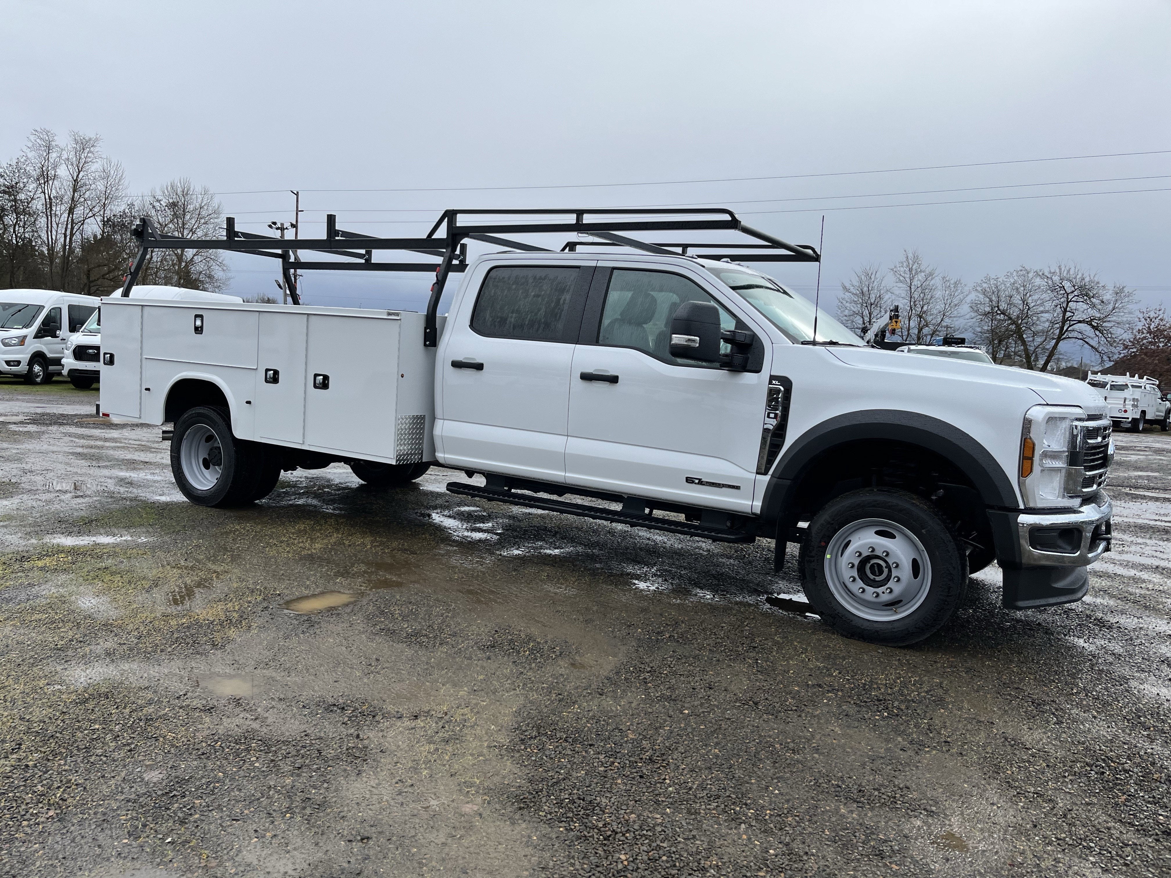 2026 Ford Super Duty F-450 DRW XL 4WD Crew Cab 179 WB 60 CA
