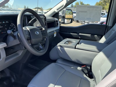 2026 Ford Super Duty F-550 DRW XL 4WD Crew Cab 179 WB 84 CA
