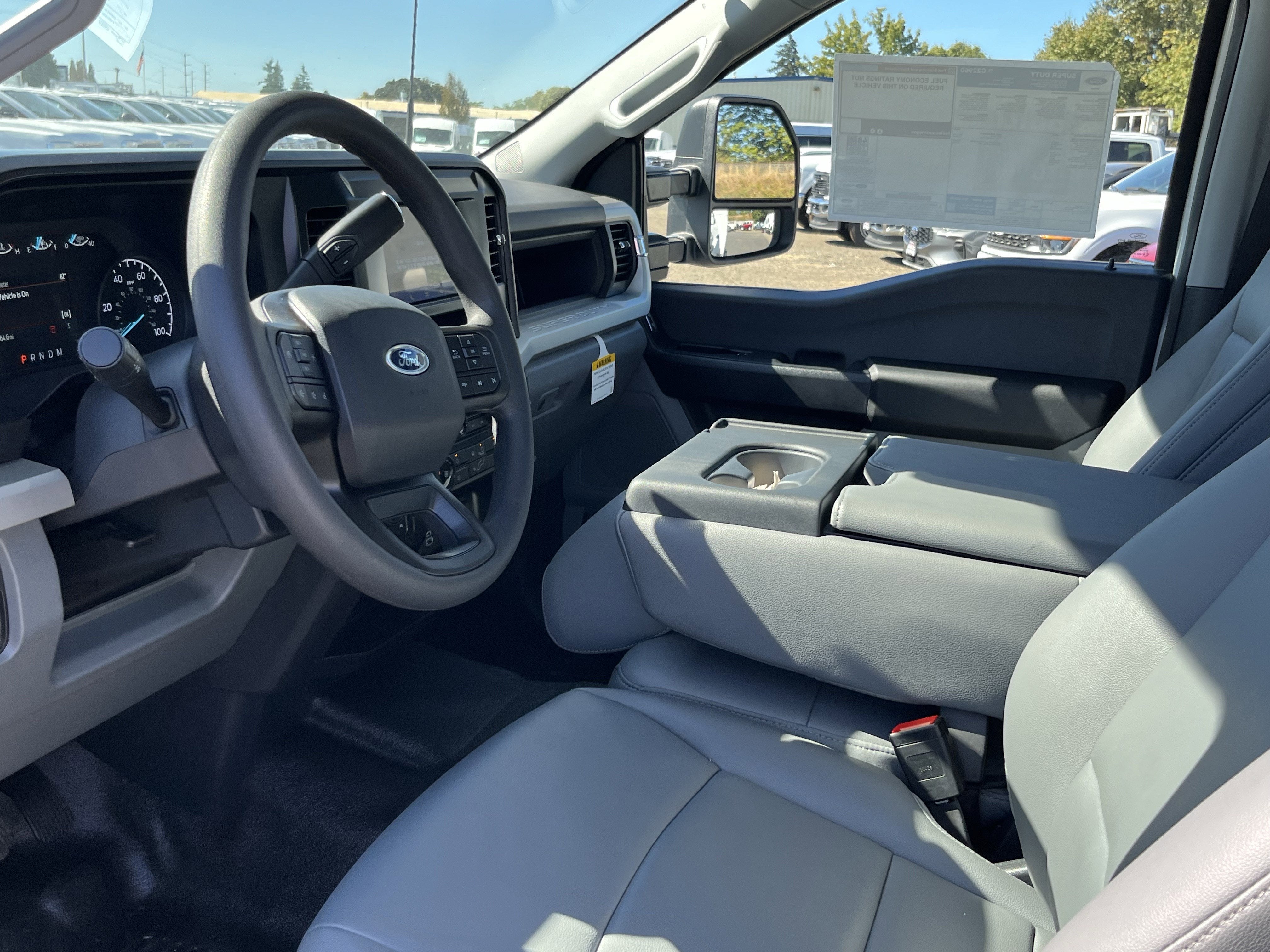 2026 Ford Super Duty F-550 DRW XL 4WD Crew Cab 179 WB 84 CA