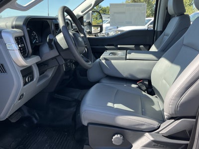 2026 Ford Super Duty F-550 DRW XL 4WD Crew Cab 179 WB 84 CA