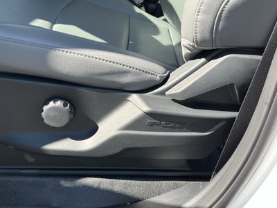 2026 Ford Super Duty F-550 DRW XL 4WD Crew Cab 179 WB 84 CA