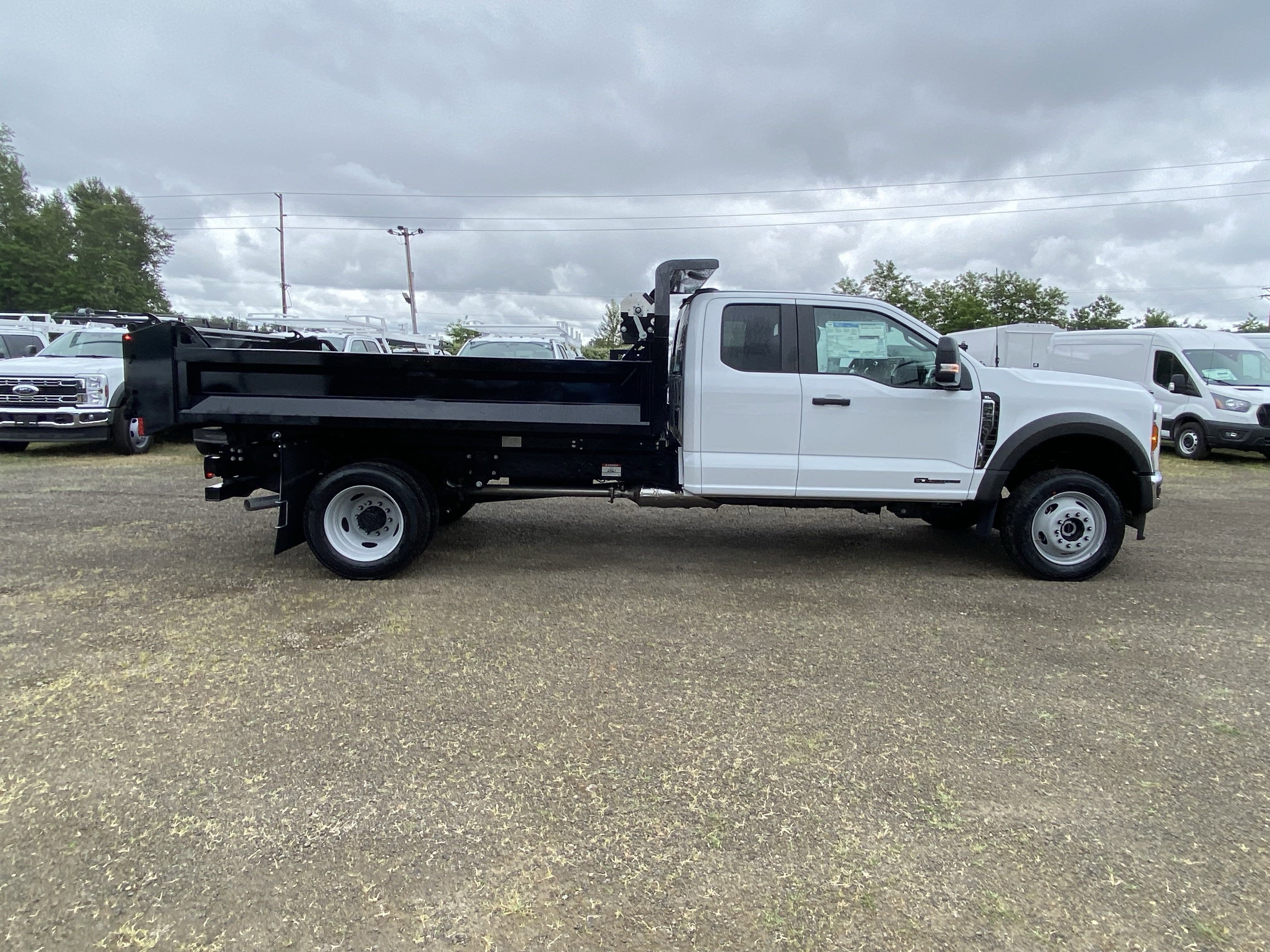 2025 Ford Super Duty F-450 DRW XL