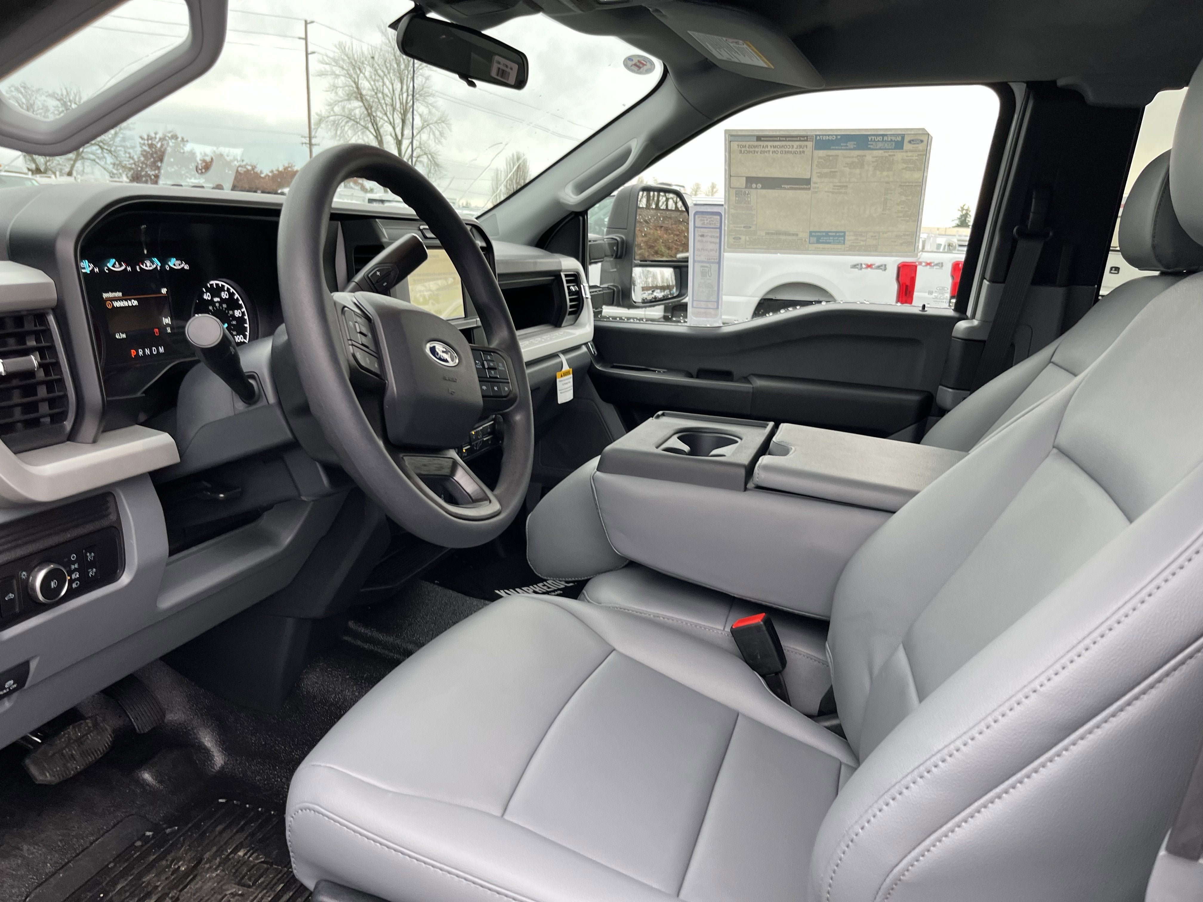 2026 Ford Super Duty F-450 DRW XL 4WD SuperCab 168 WB 60 CA