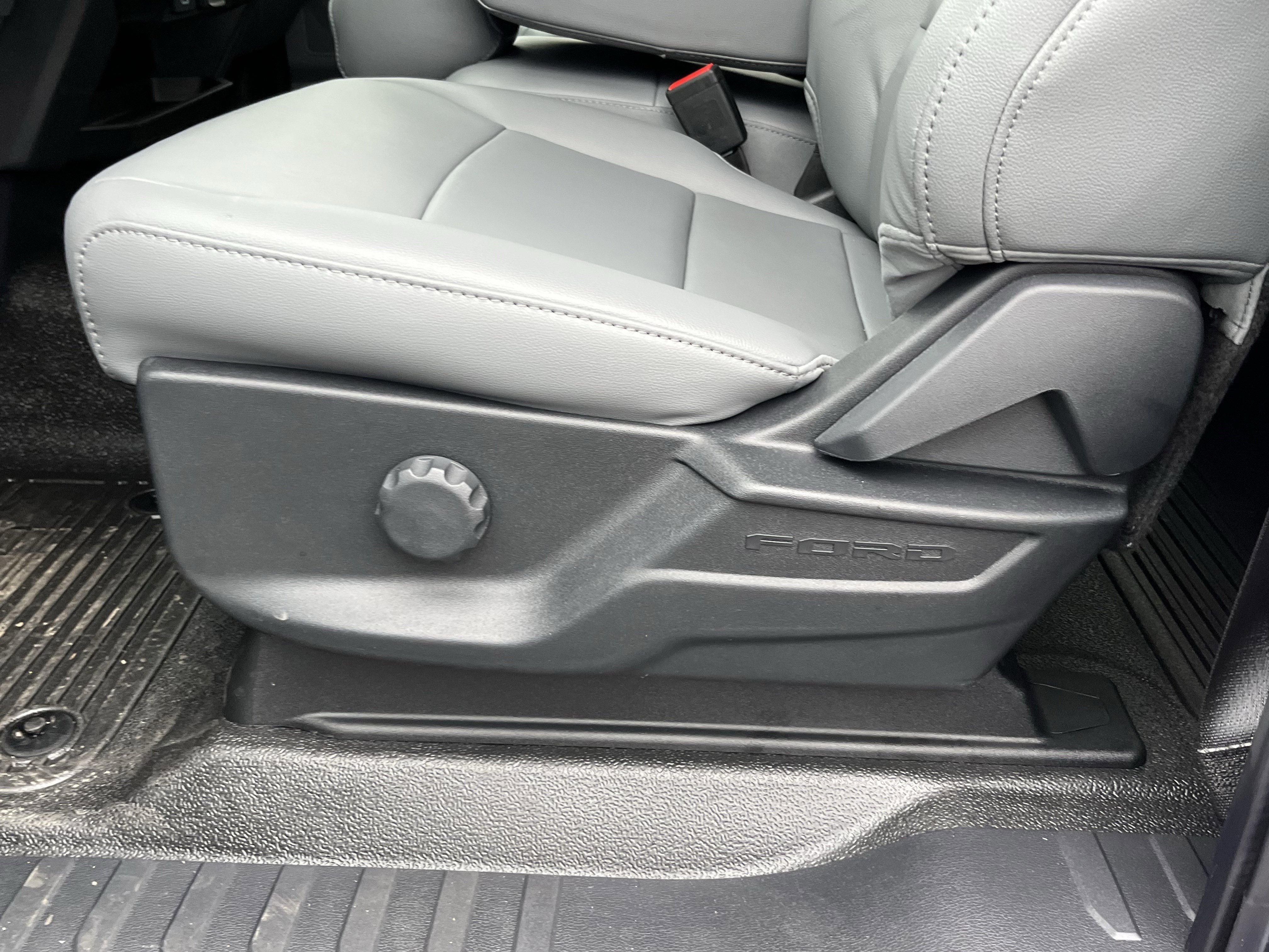 2026 Ford Super Duty F-450 DRW XL 4WD SuperCab 168 WB 60 CA