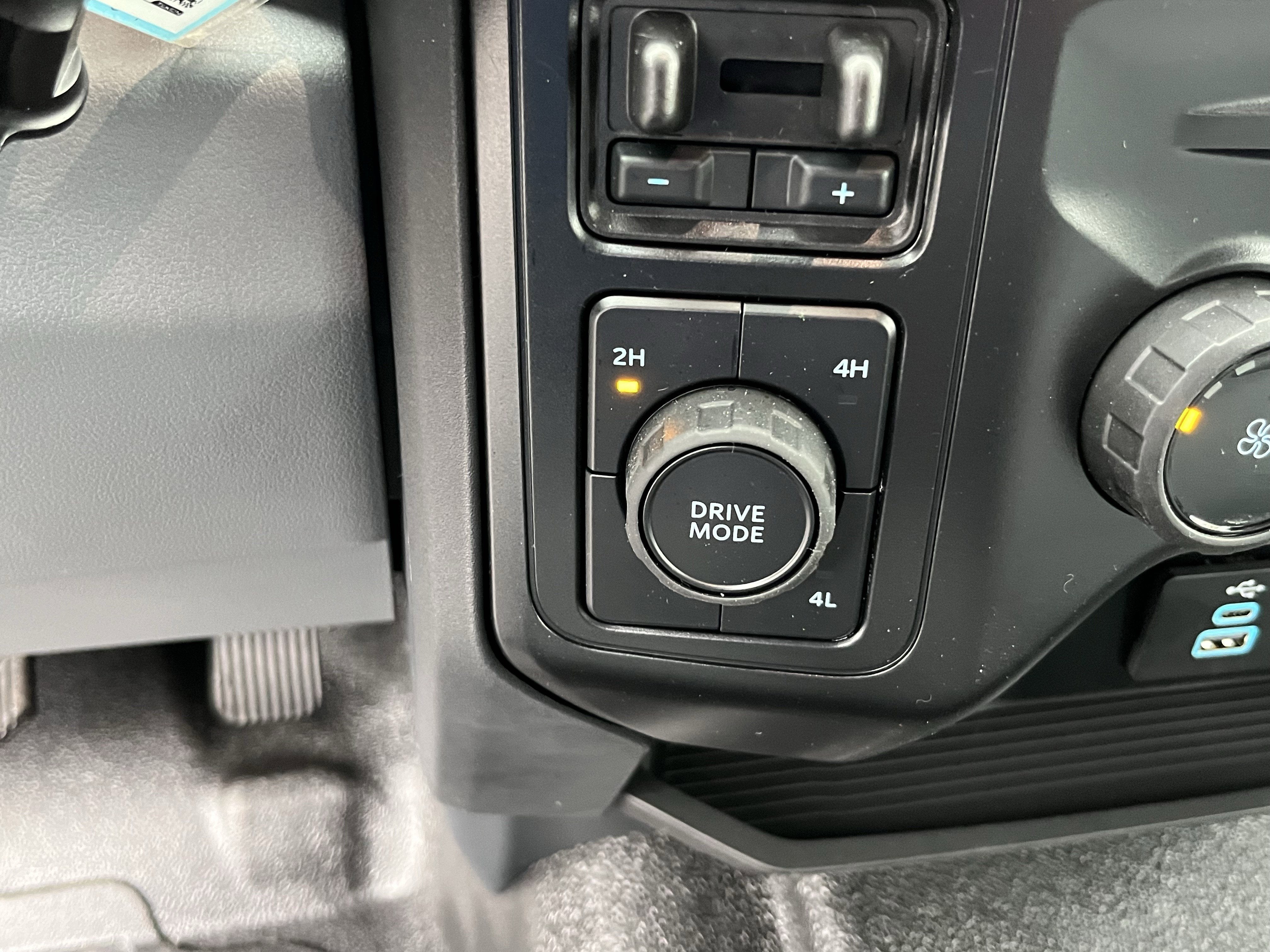 2026 Ford Super Duty F-450 DRW XL 4WD SuperCab 168 WB 60 CA