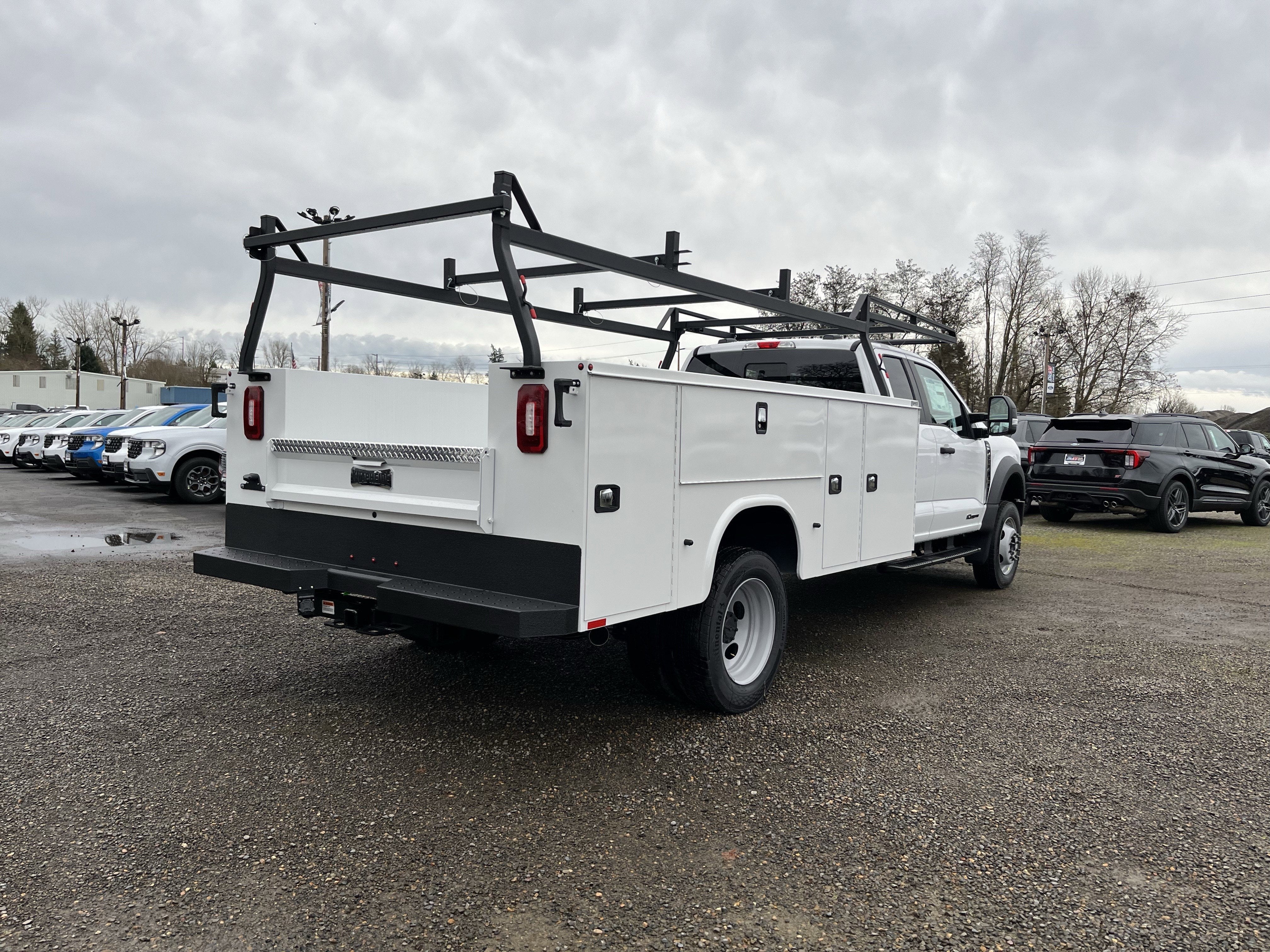 2026 Ford Super Duty F-450 DRW XL 4WD SuperCab 168 WB 60 CA