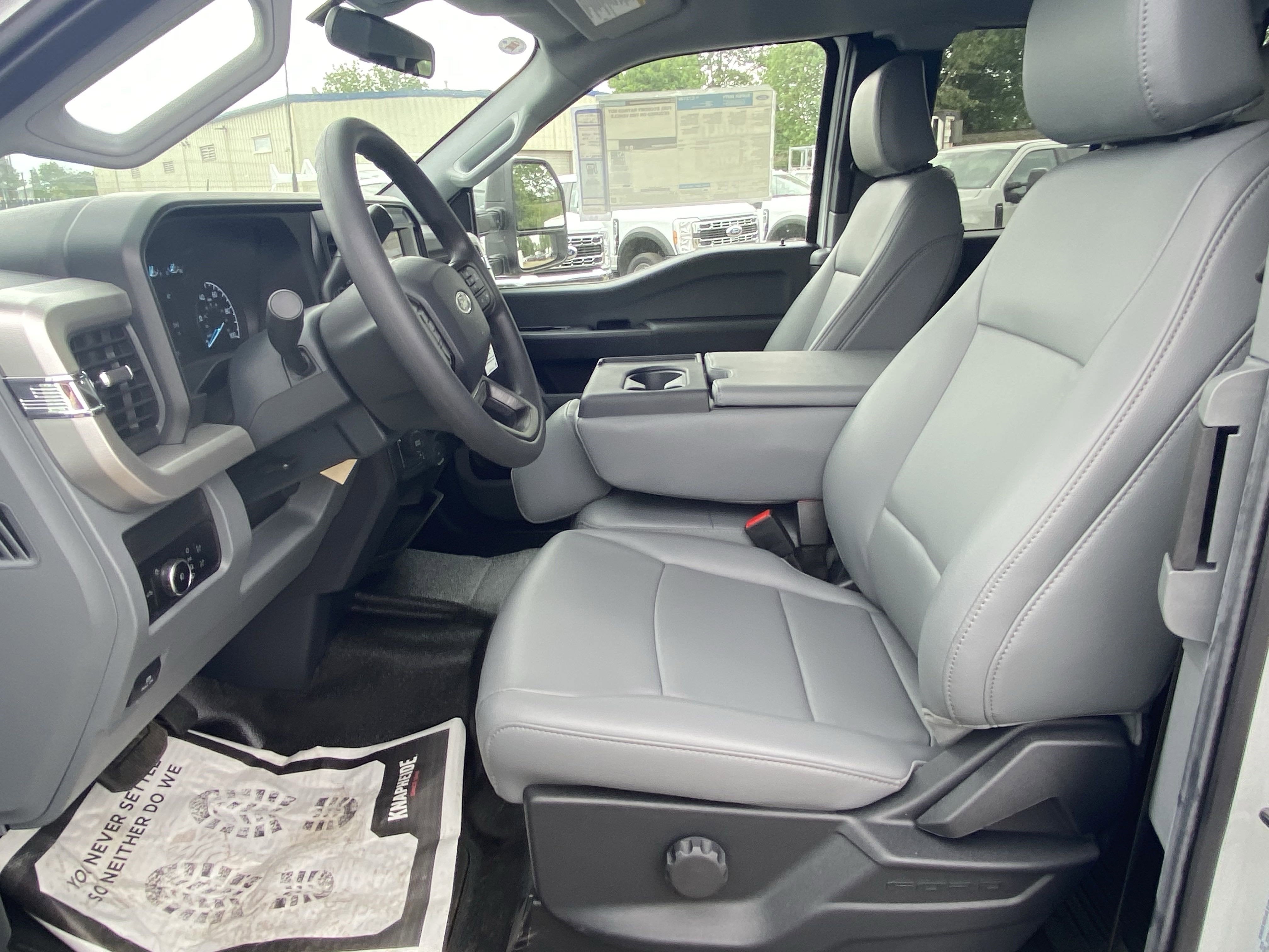 2025 Ford Super Duty F-450 DRW XL