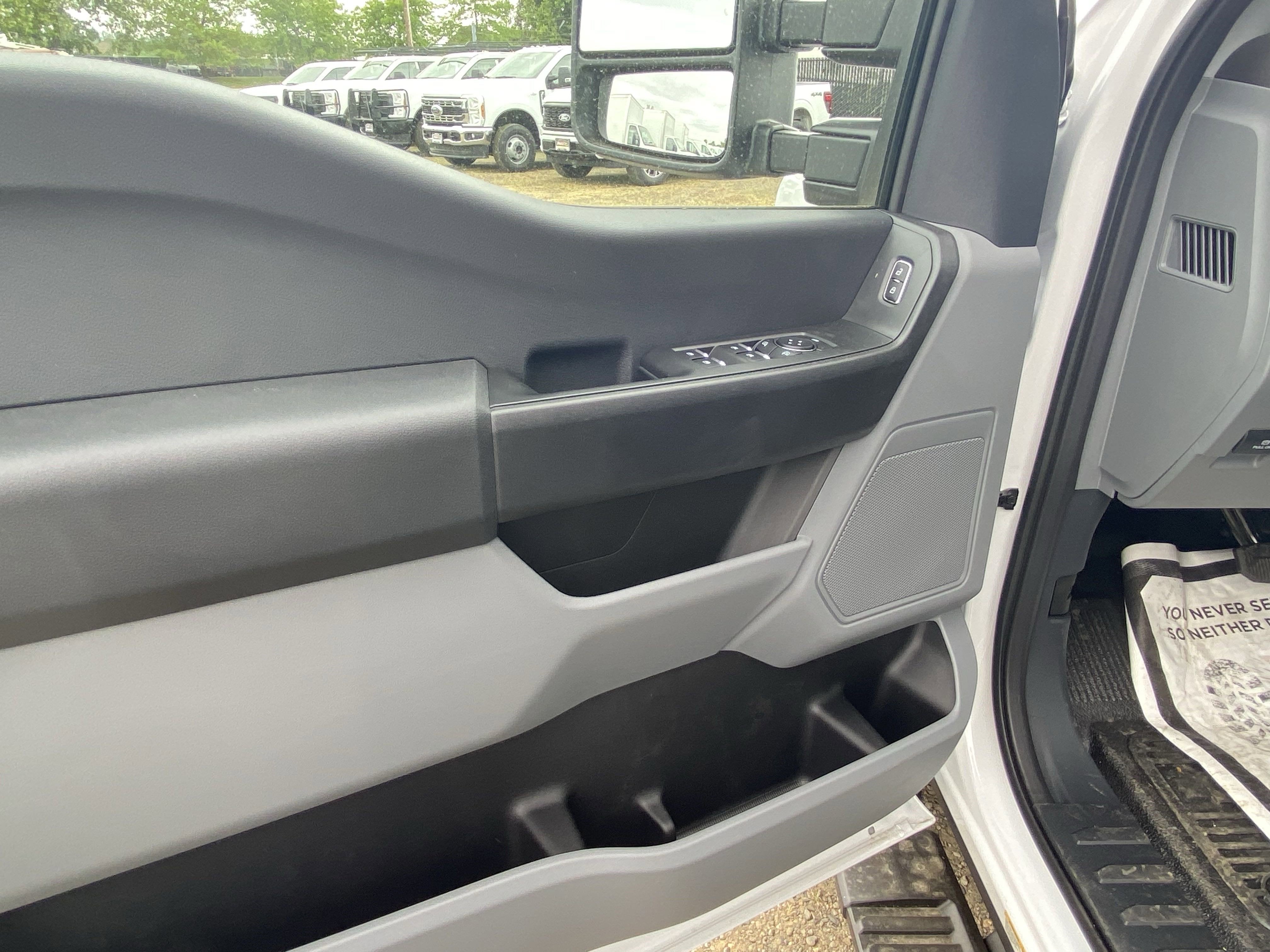 2025 Ford Super Duty F-450 DRW XL