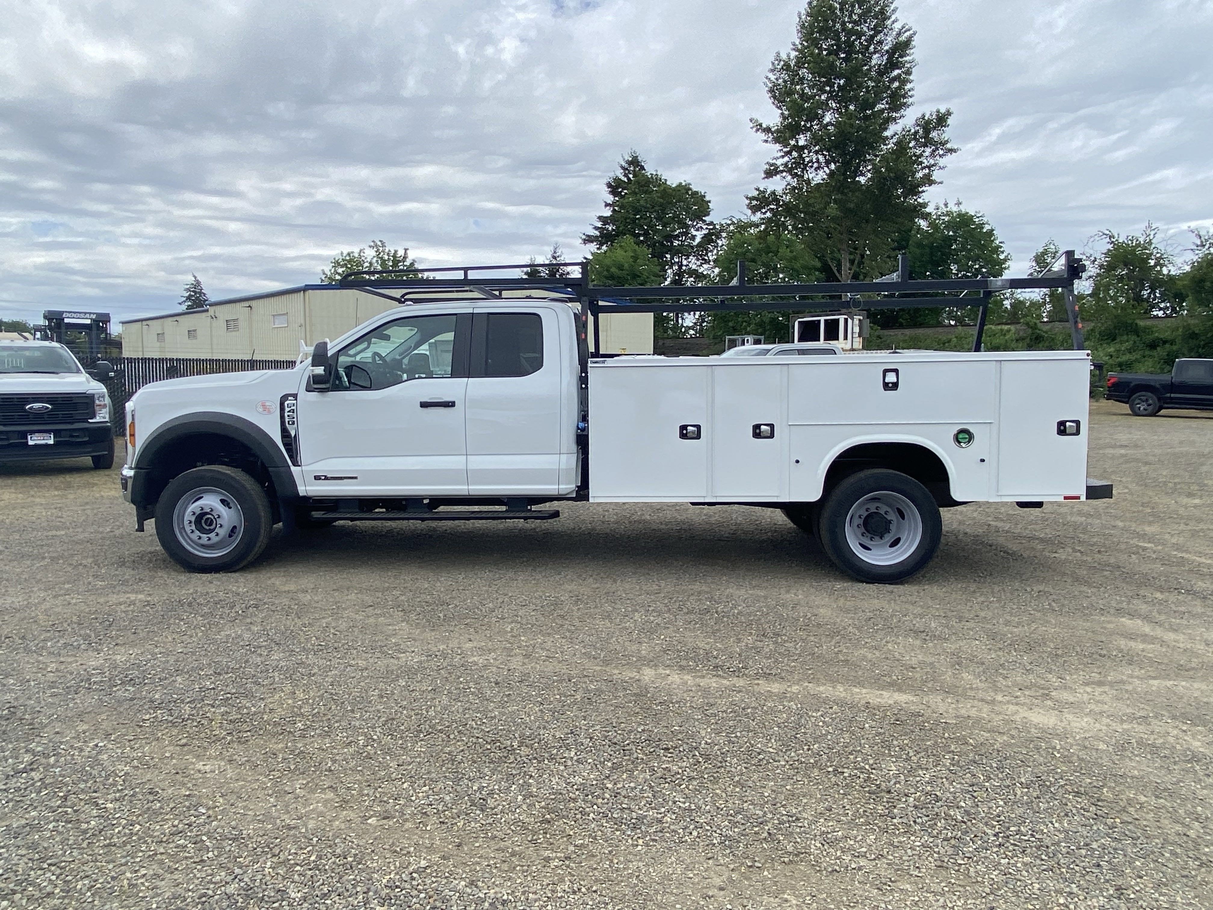 2025 Ford Super Duty F-450 DRW XL