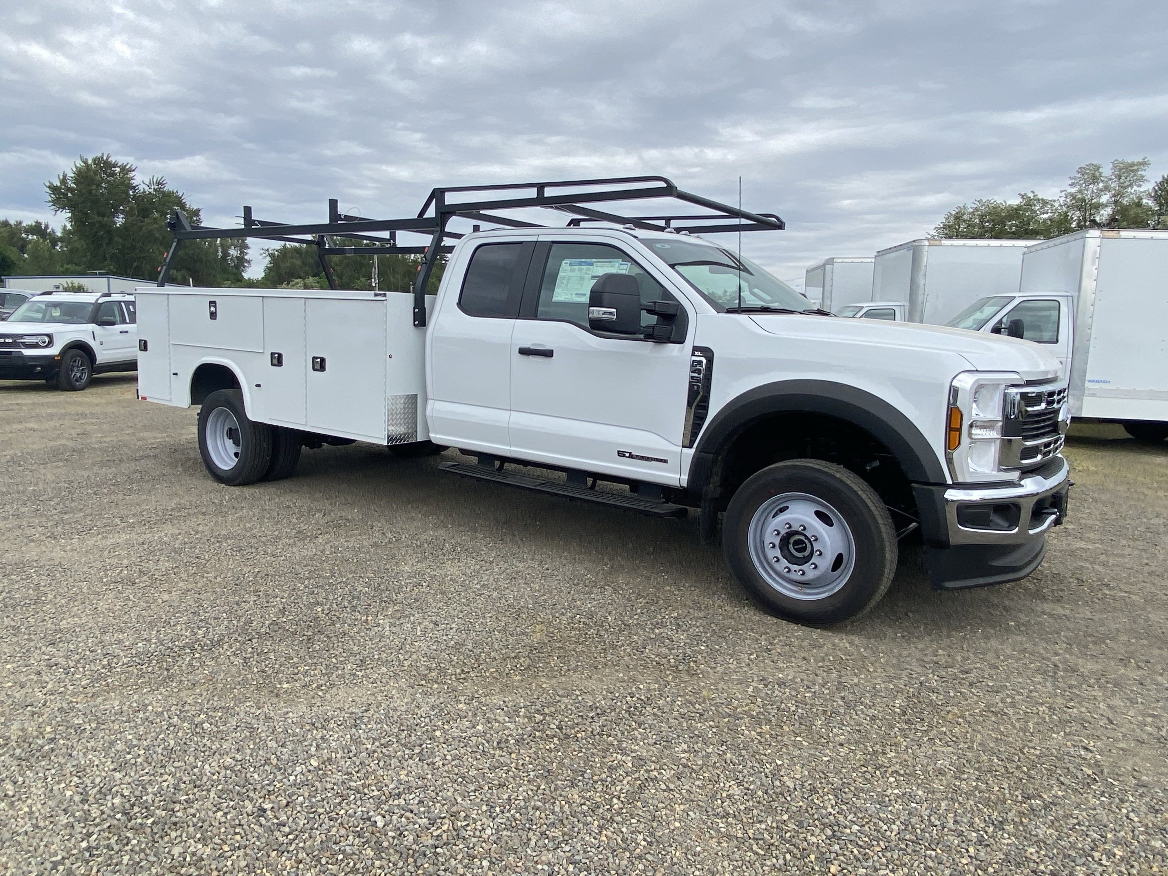 2025 Ford Super Duty F-450 DRW XL