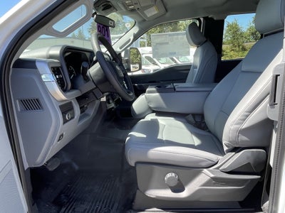2026 Ford Super Duty F-450 DRW XL 4WD SuperCab 192 WB 84 CA