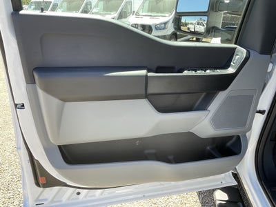 2026 Ford Super Duty F-450 DRW XL 4WD SuperCab 192 WB 84 CA
