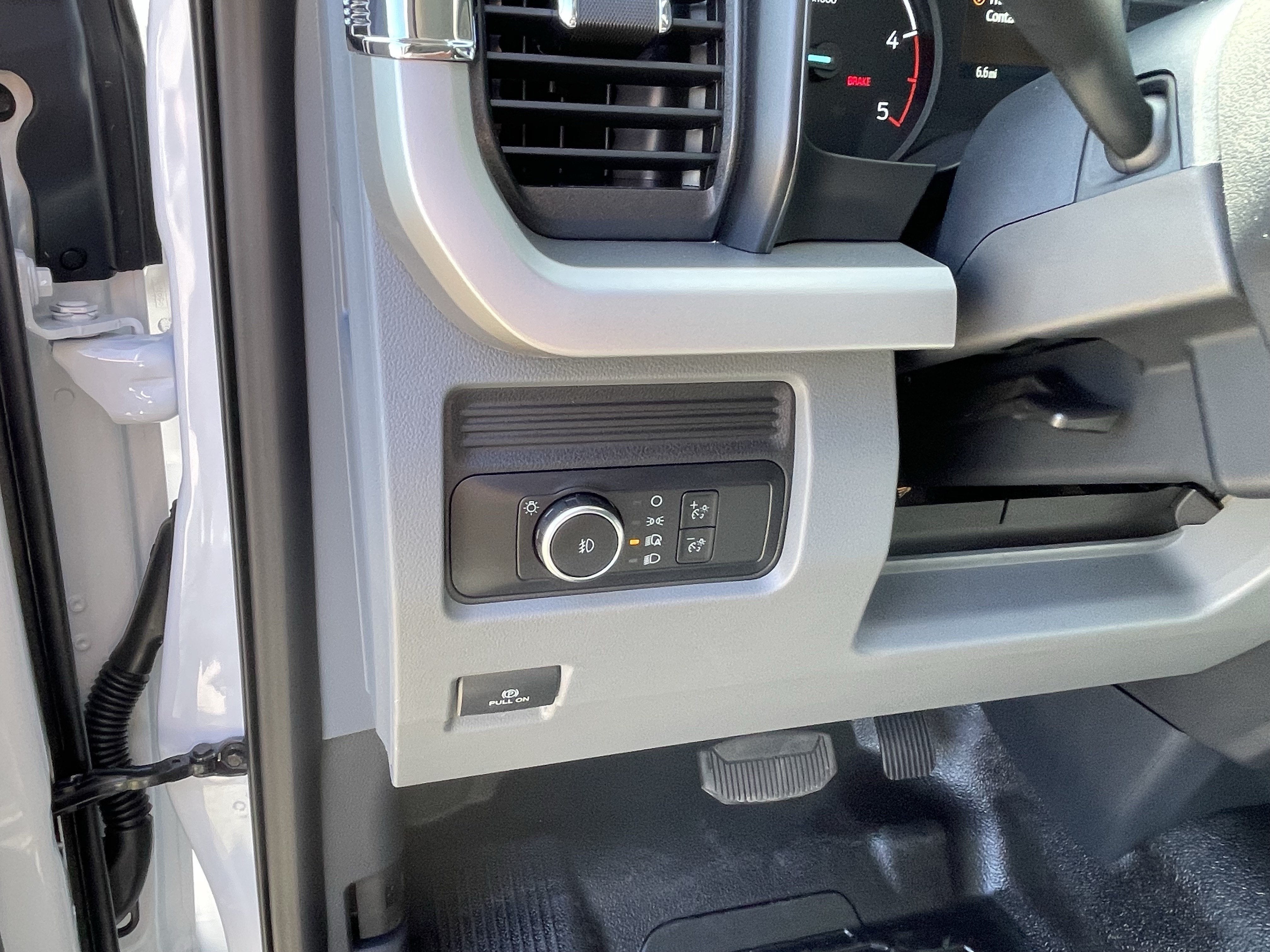 2026 Ford Super Duty F-450 DRW XL 4WD SuperCab 192 WB 84 CA