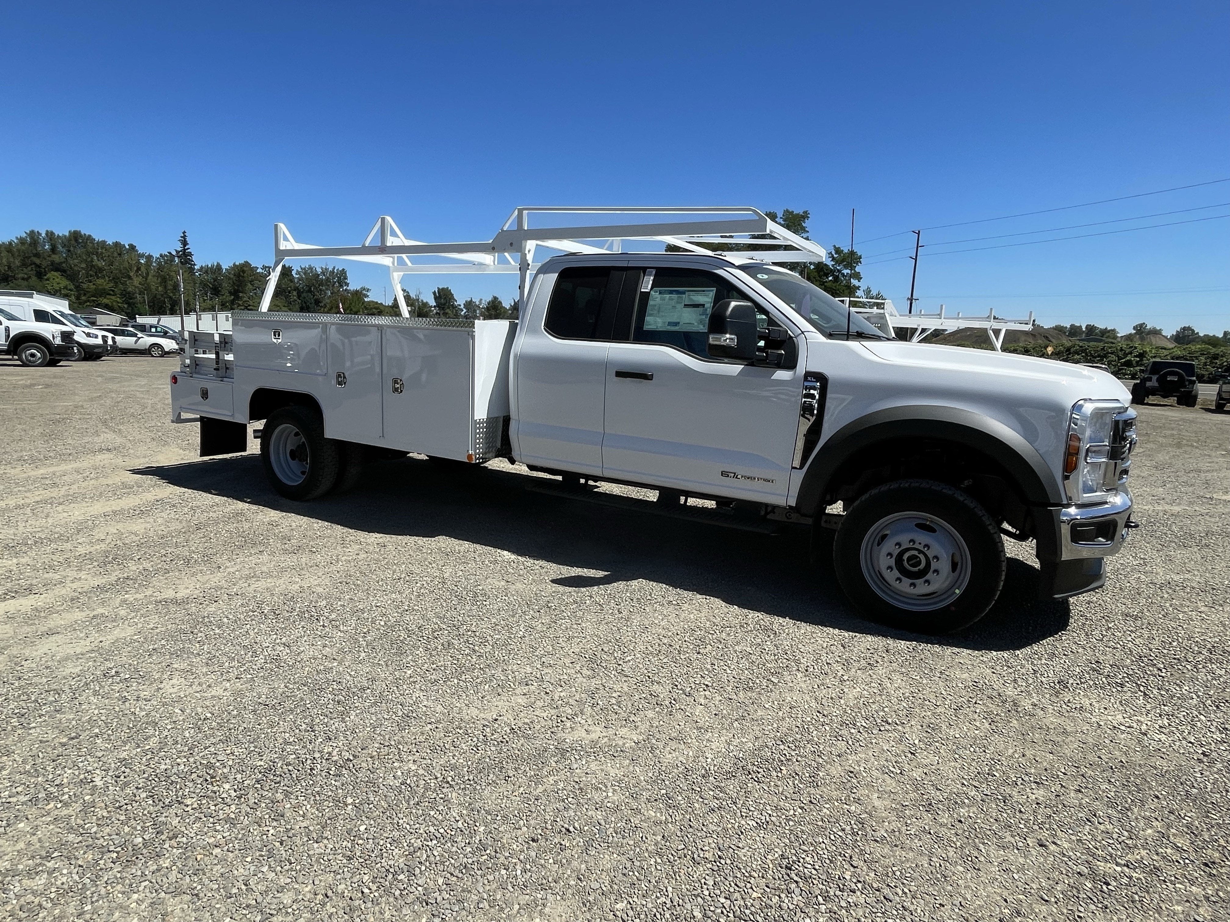 2026 Ford Super Duty F-450 DRW XL 4WD SuperCab 192 WB 84 CA