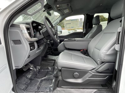 2026 Ford Super Duty F-450 DRW XL 4WD SuperCab 192 WB 84 CA