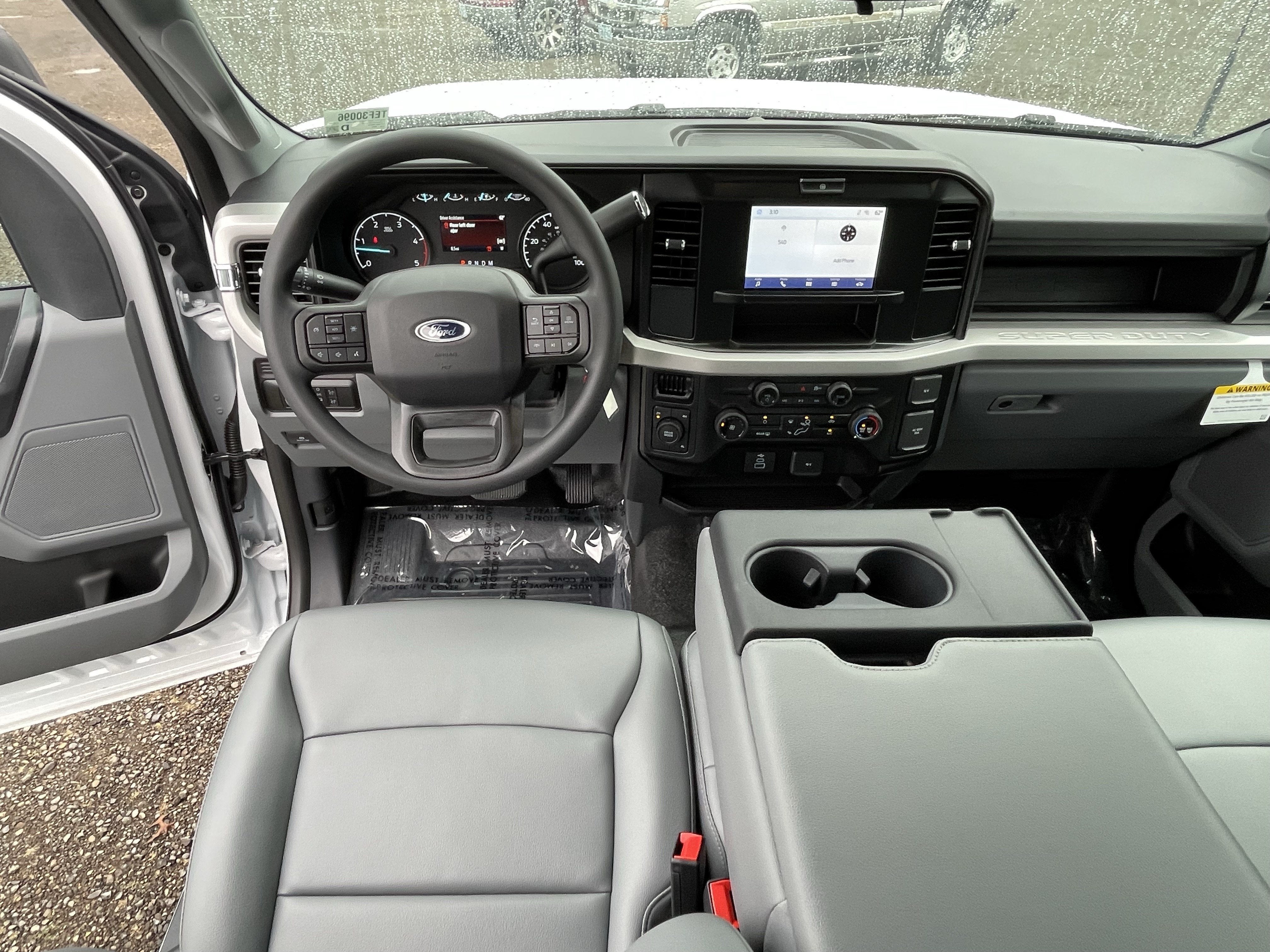 2026 Ford Super Duty F-450 DRW XL 4WD SuperCab 192 WB 84 CA