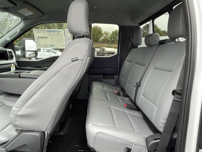 2026 Ford Super Duty F-450 DRW XL 4WD SuperCab 192 WB 84 CA