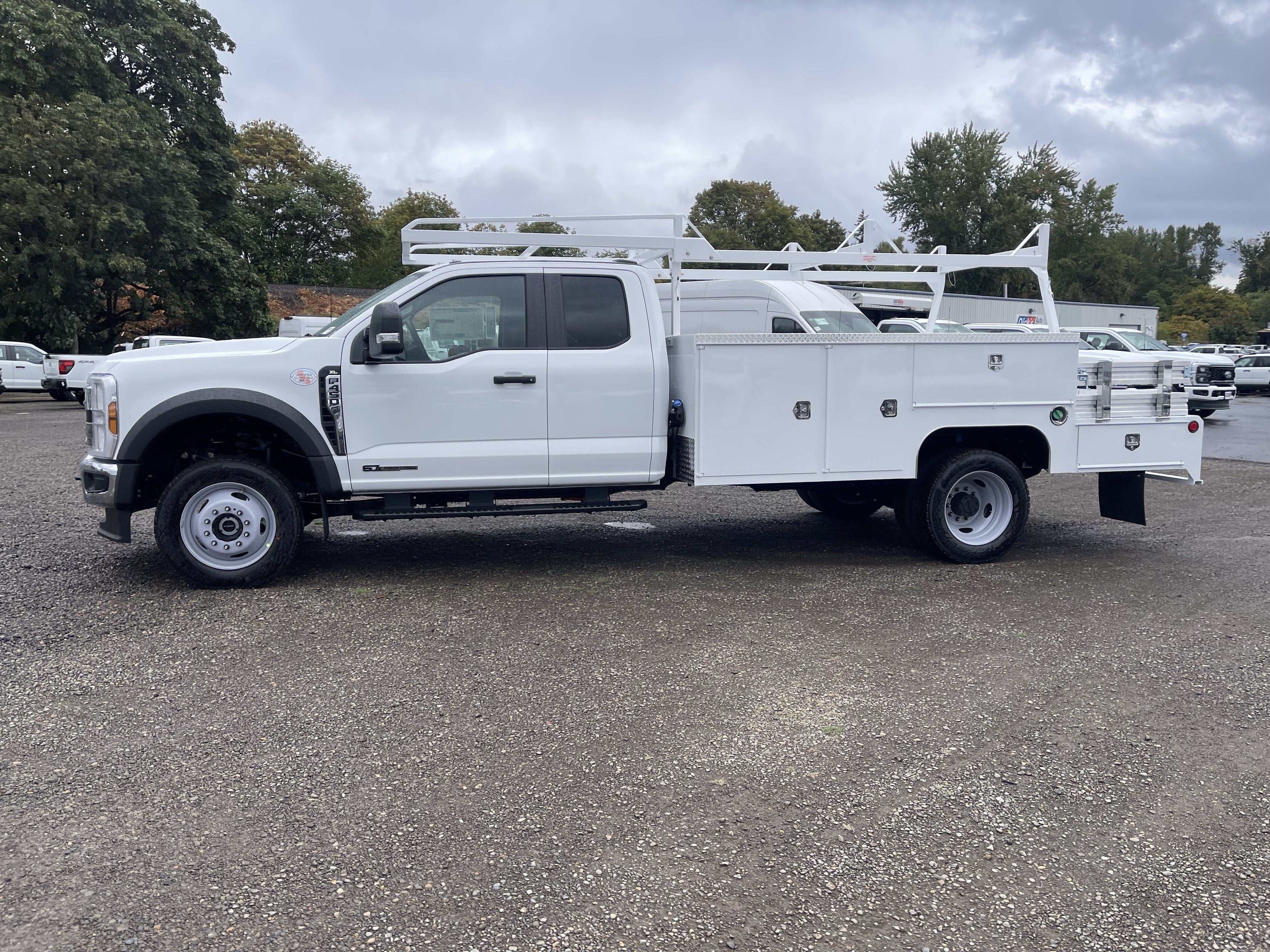 2026 Ford Super Duty F-450 DRW XL 4WD SuperCab 192 WB 84 CA