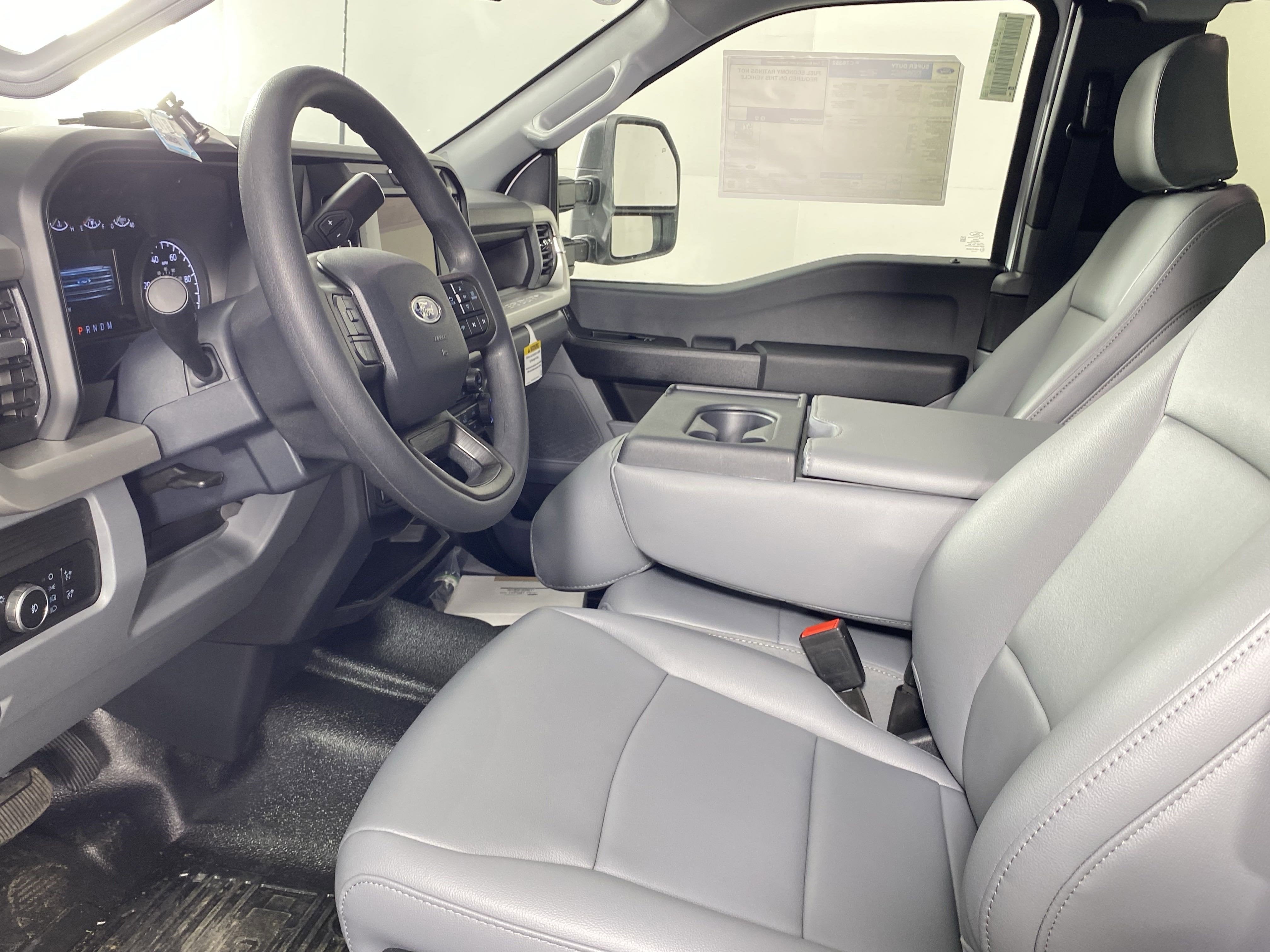 2025 Ford Super Duty F-550 DRW XL