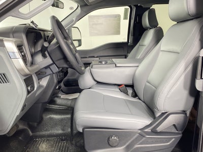 2025 Ford Super Duty F-550 DRW XL