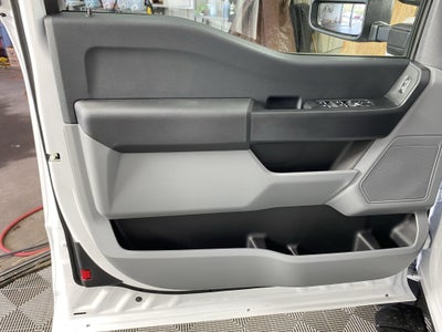 2025 Ford Super Duty F-550 DRW XL