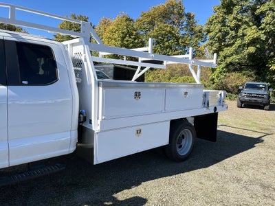 2025 Ford Super Duty F-550 DRW XL