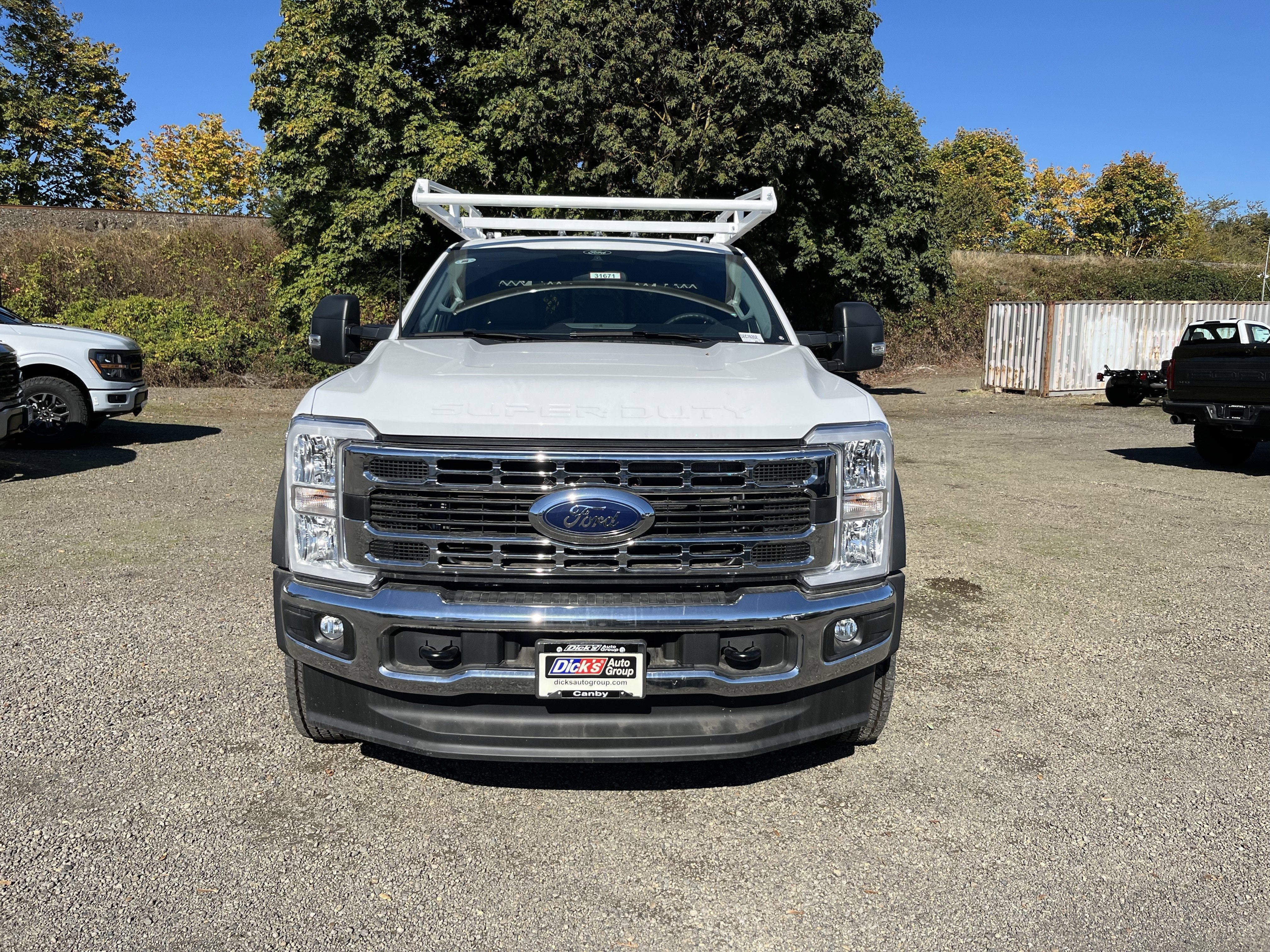 2025 Ford Super Duty F-550 DRW XL