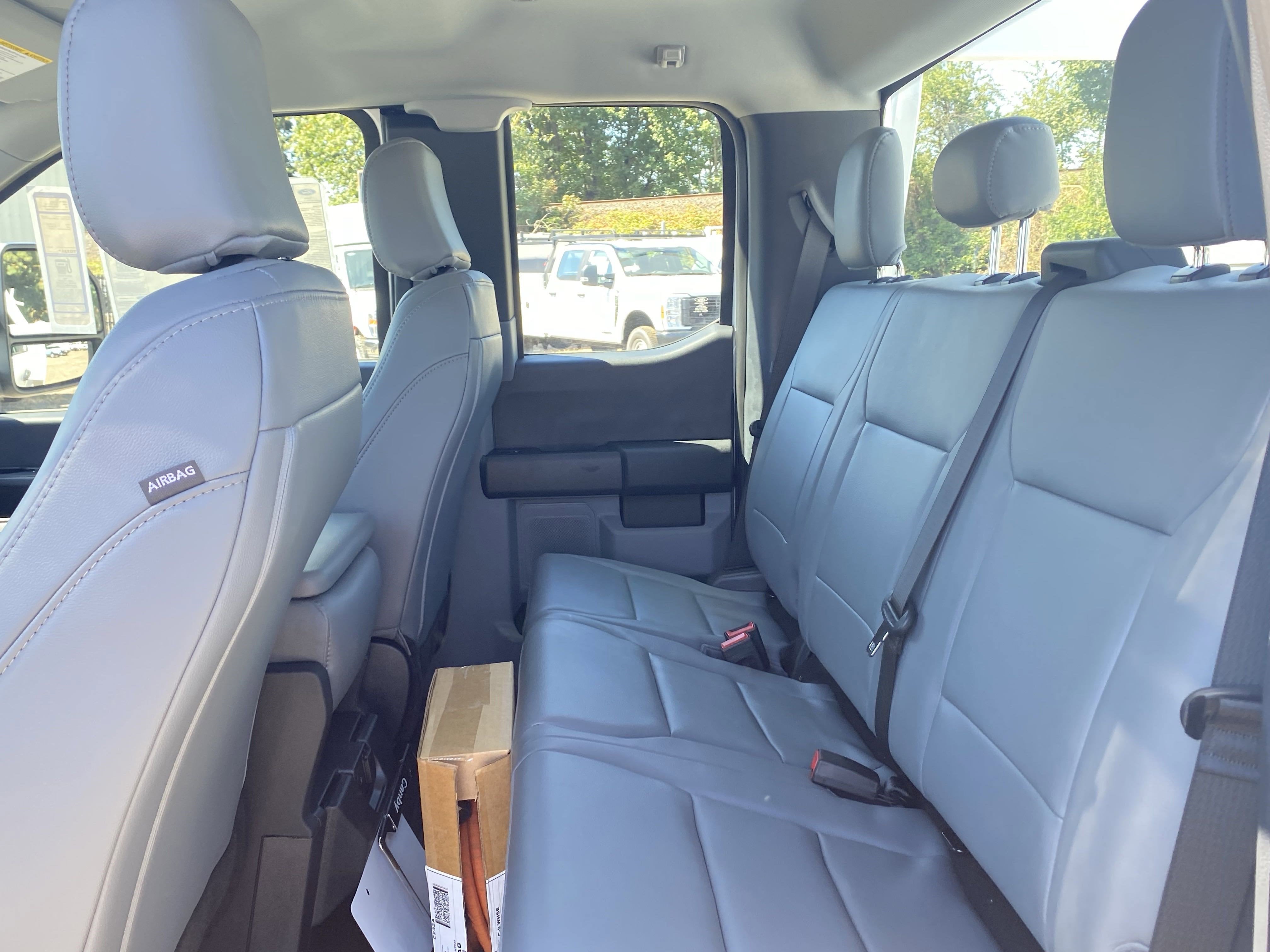 2025 Ford Super Duty F-550 DRW XL