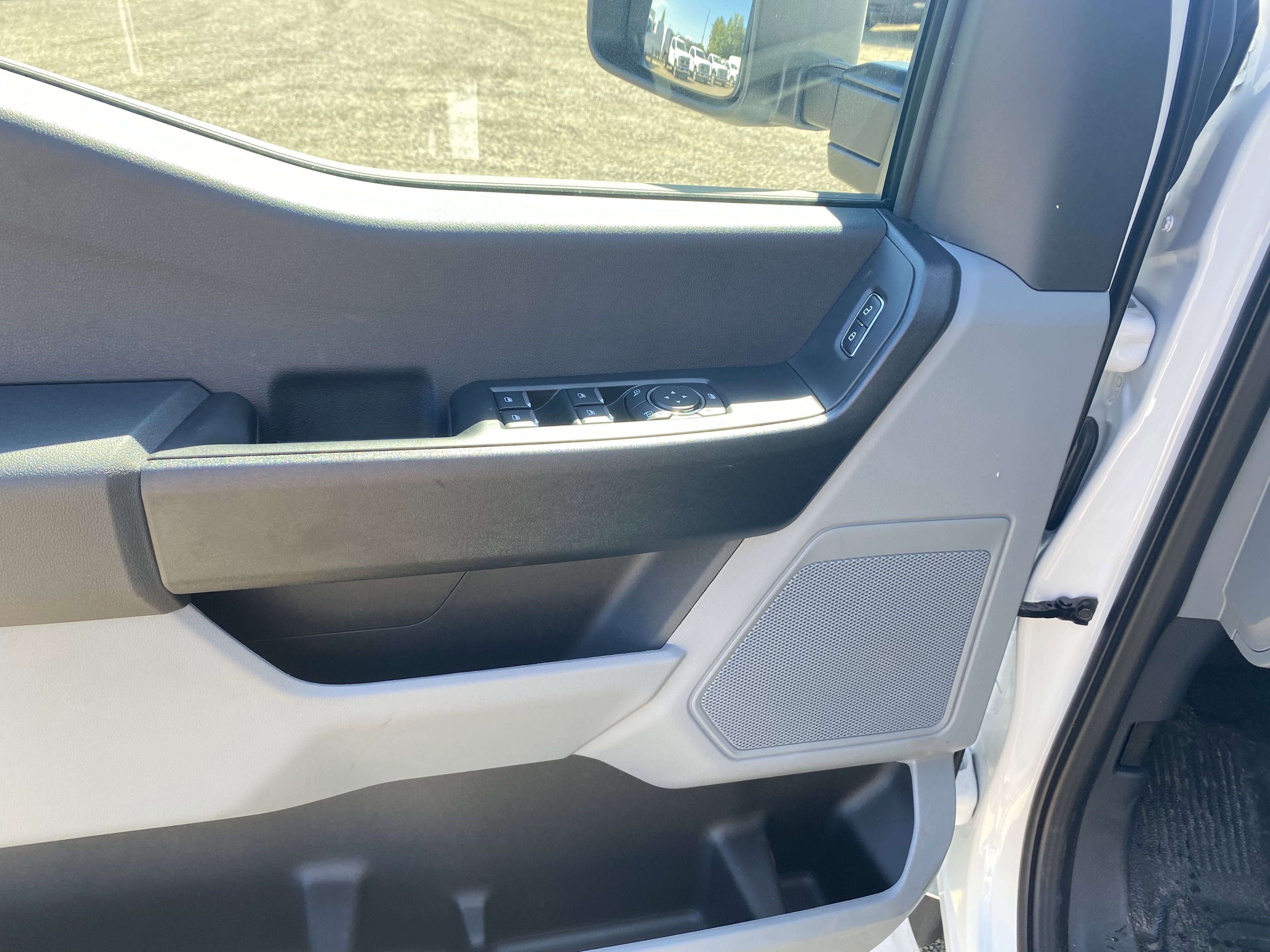 2025 Ford Super Duty F-550 DRW XL