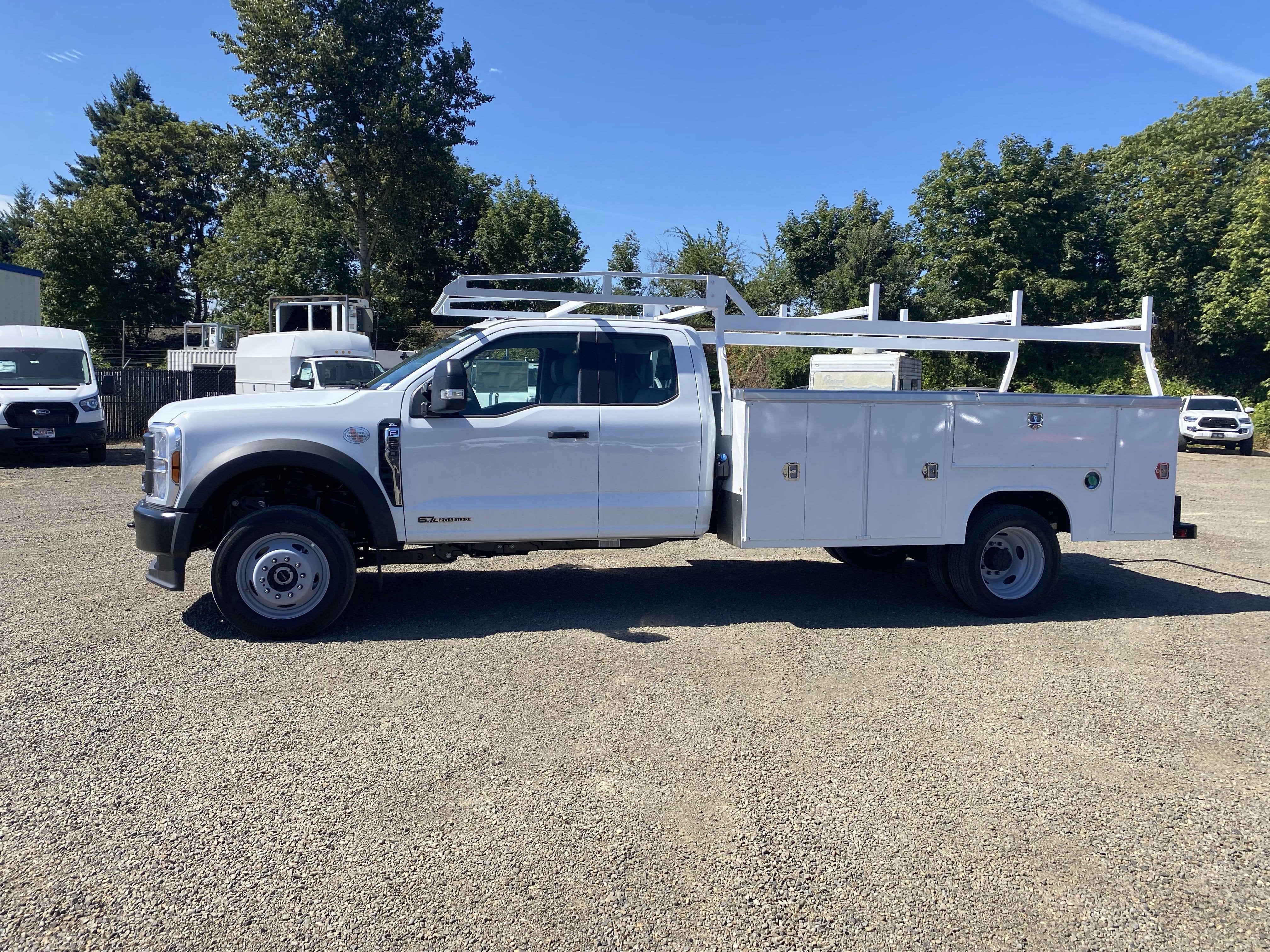 2025 Ford Super Duty F-550 DRW XL