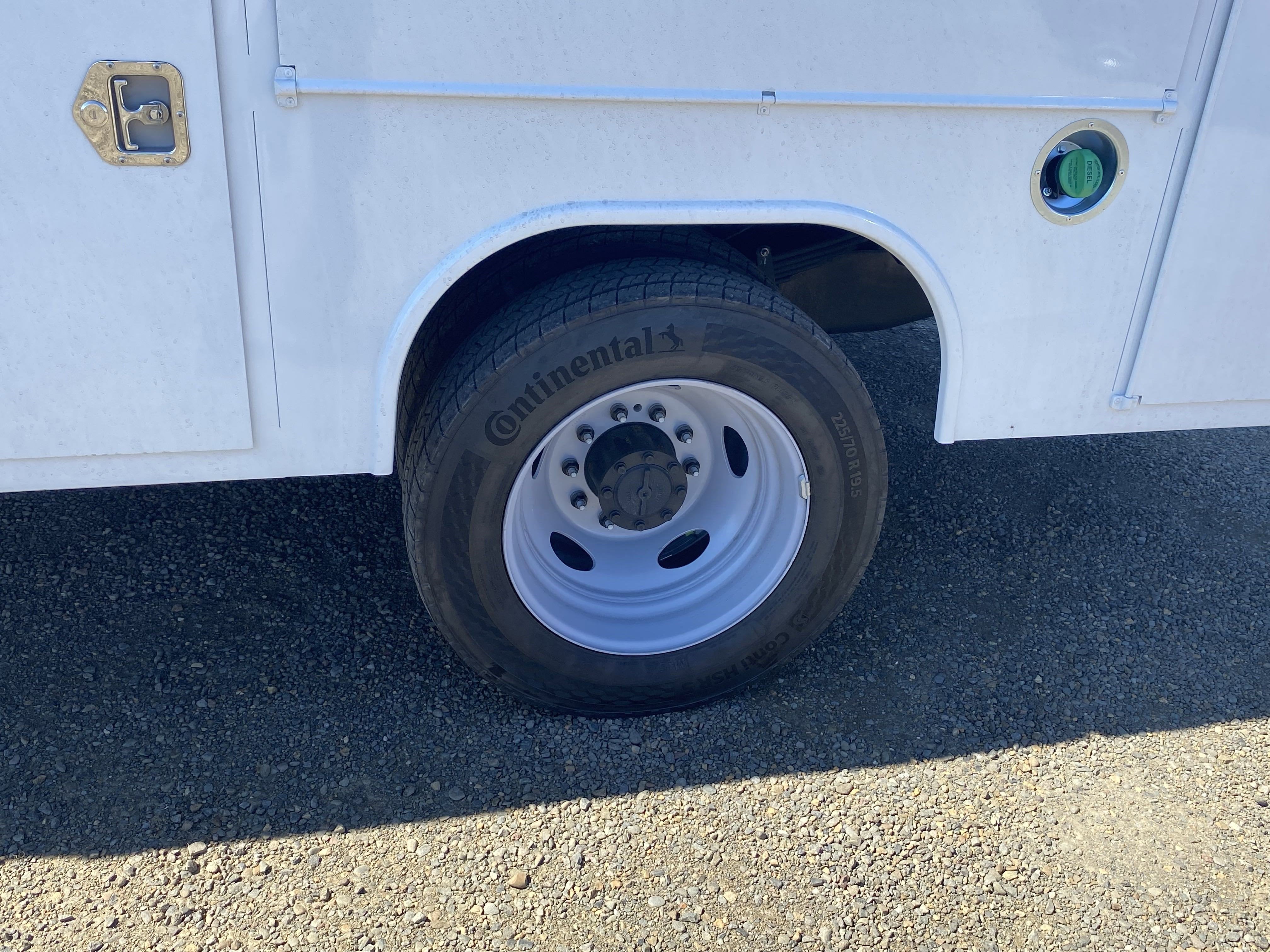 2025 Ford Super Duty F-550 DRW XL