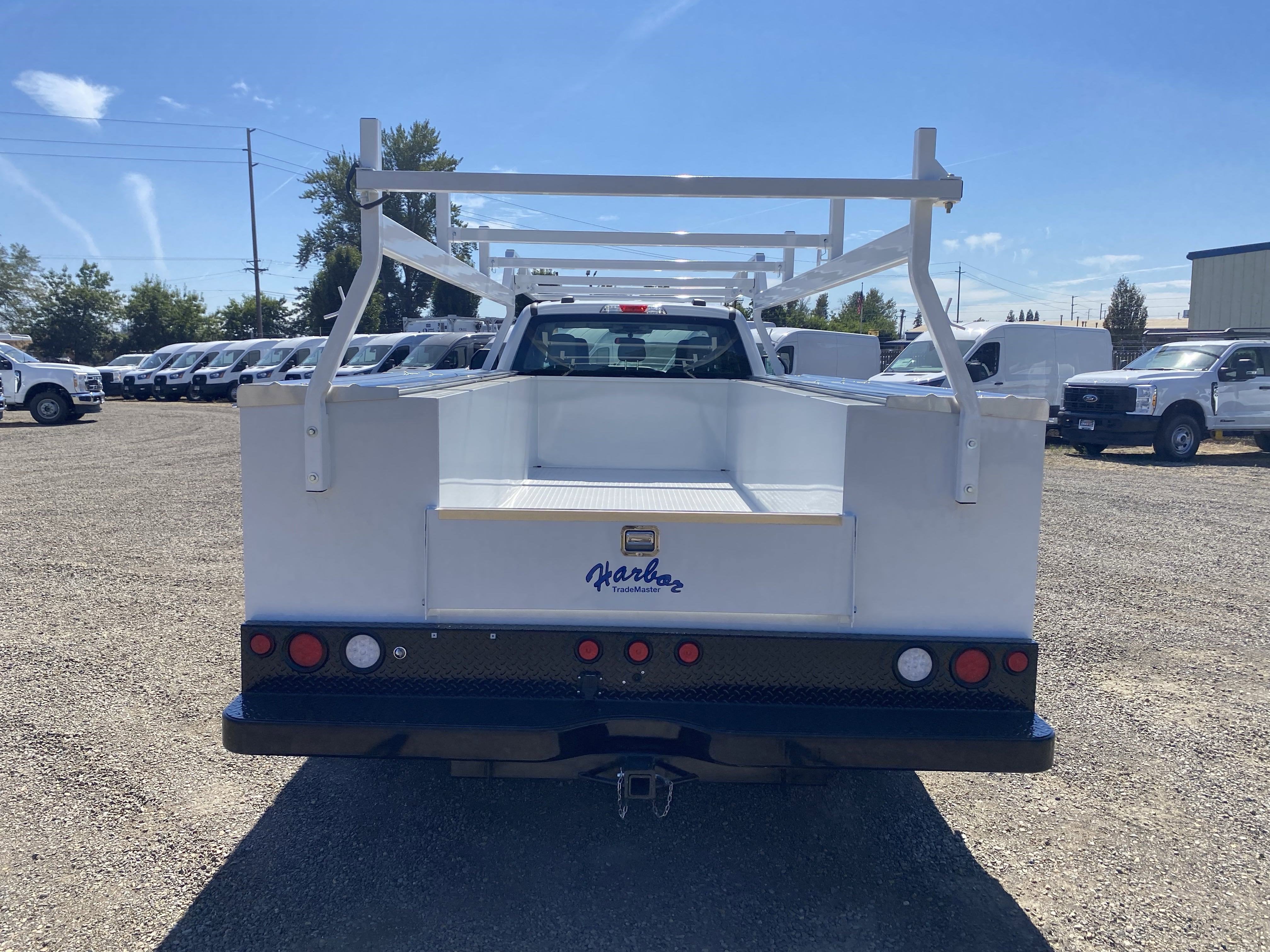 2025 Ford Super Duty F-550 DRW XL