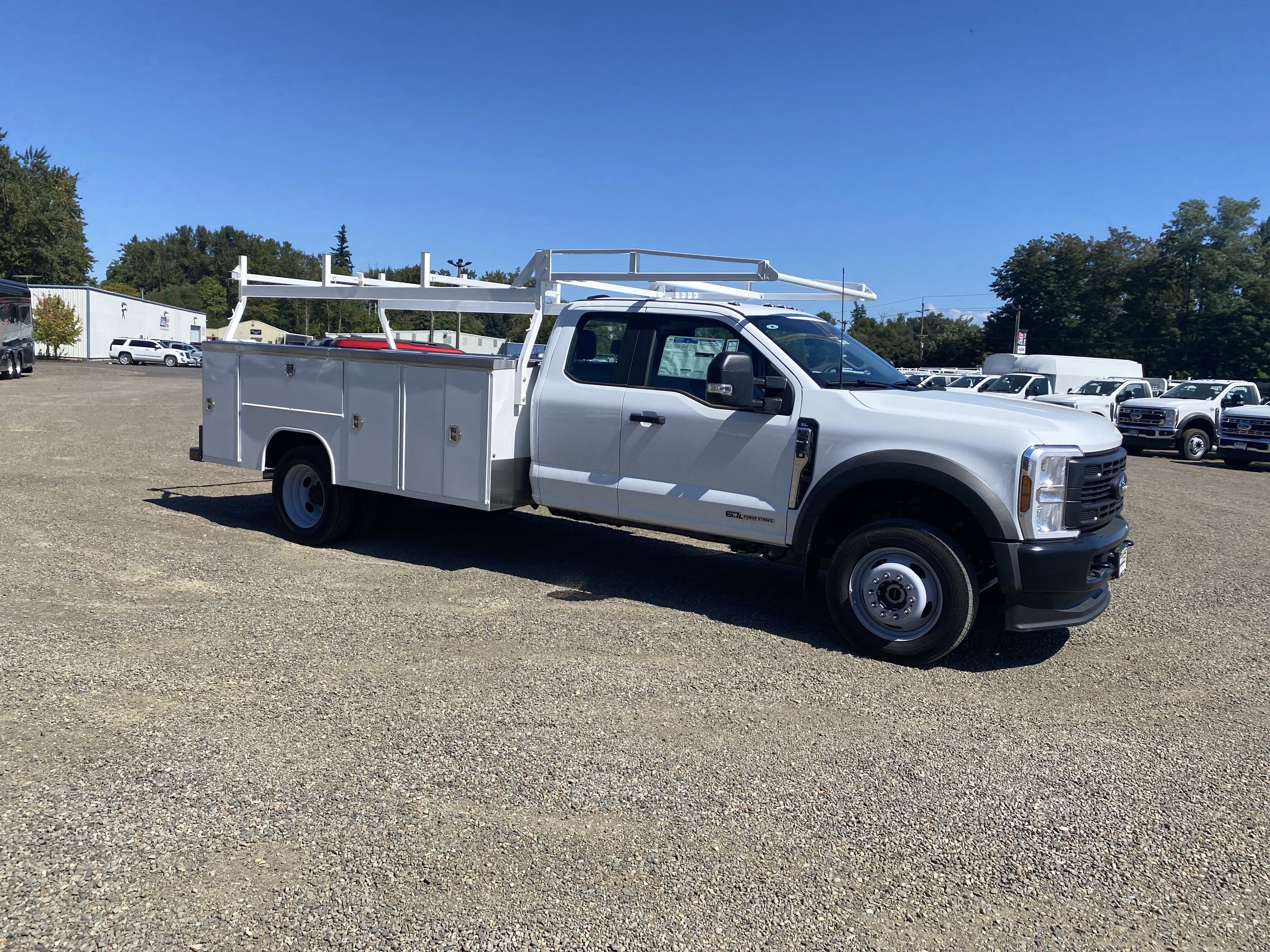 2025 Ford Super Duty F-550 DRW XL