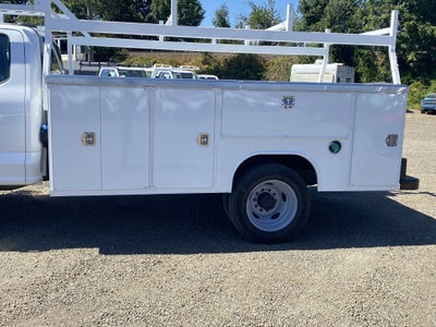 2025 Ford Super Duty F-550 DRW XL