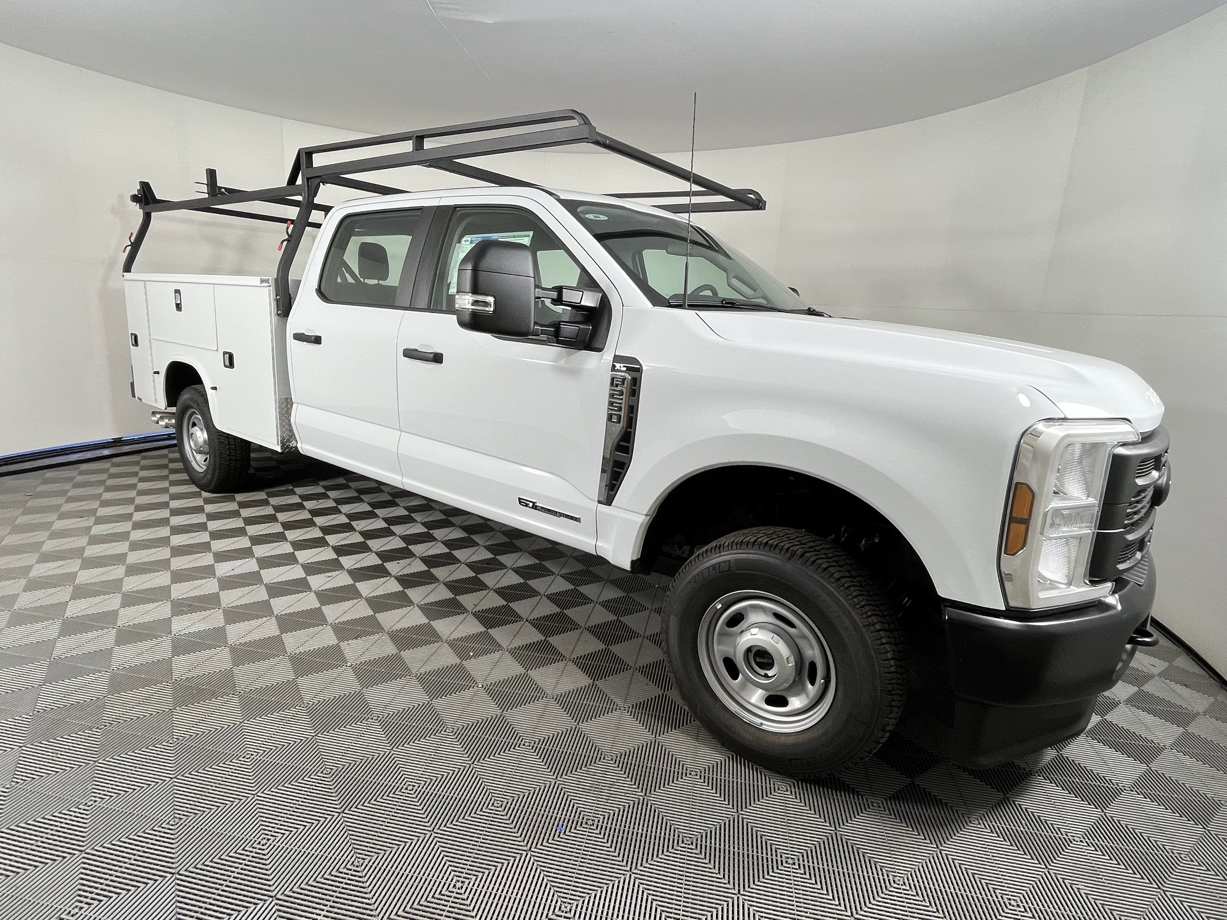 2026 Ford Super Duty F-250 SRW XL 4WD Crew Cab 6.75' Box